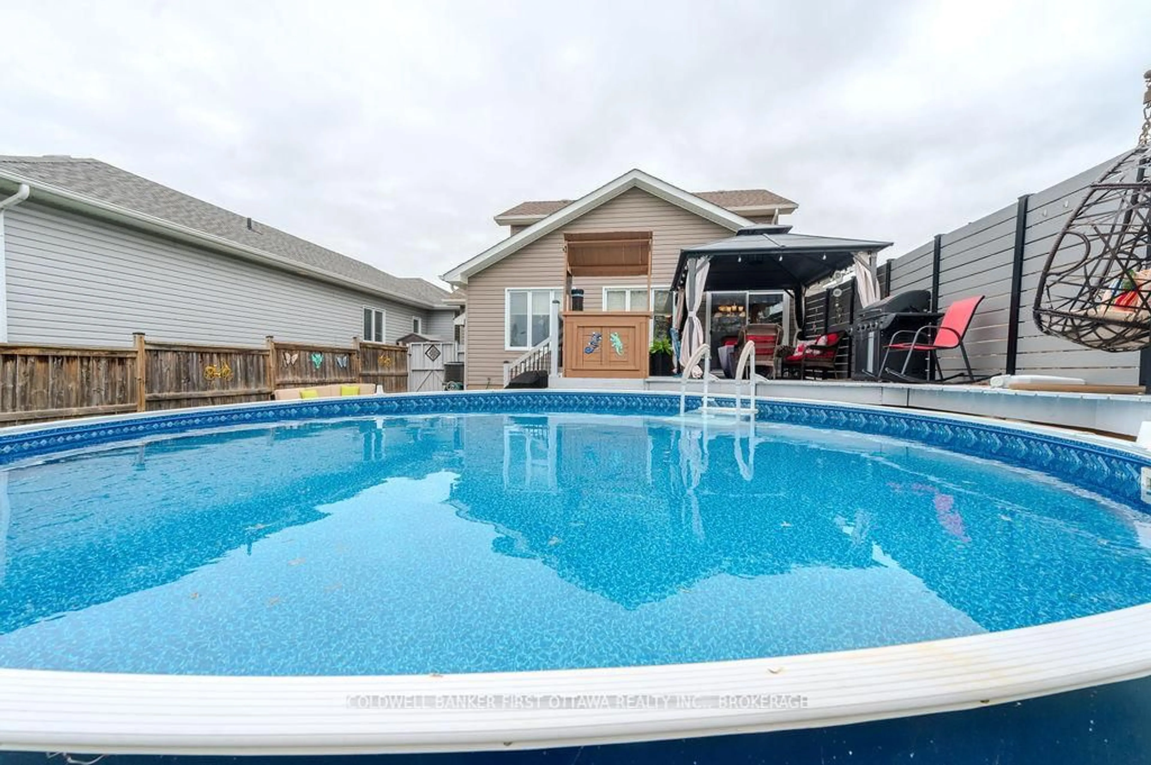 Pool for 1103 Crossfield Ave, Kingston Ontario K7P 0G7