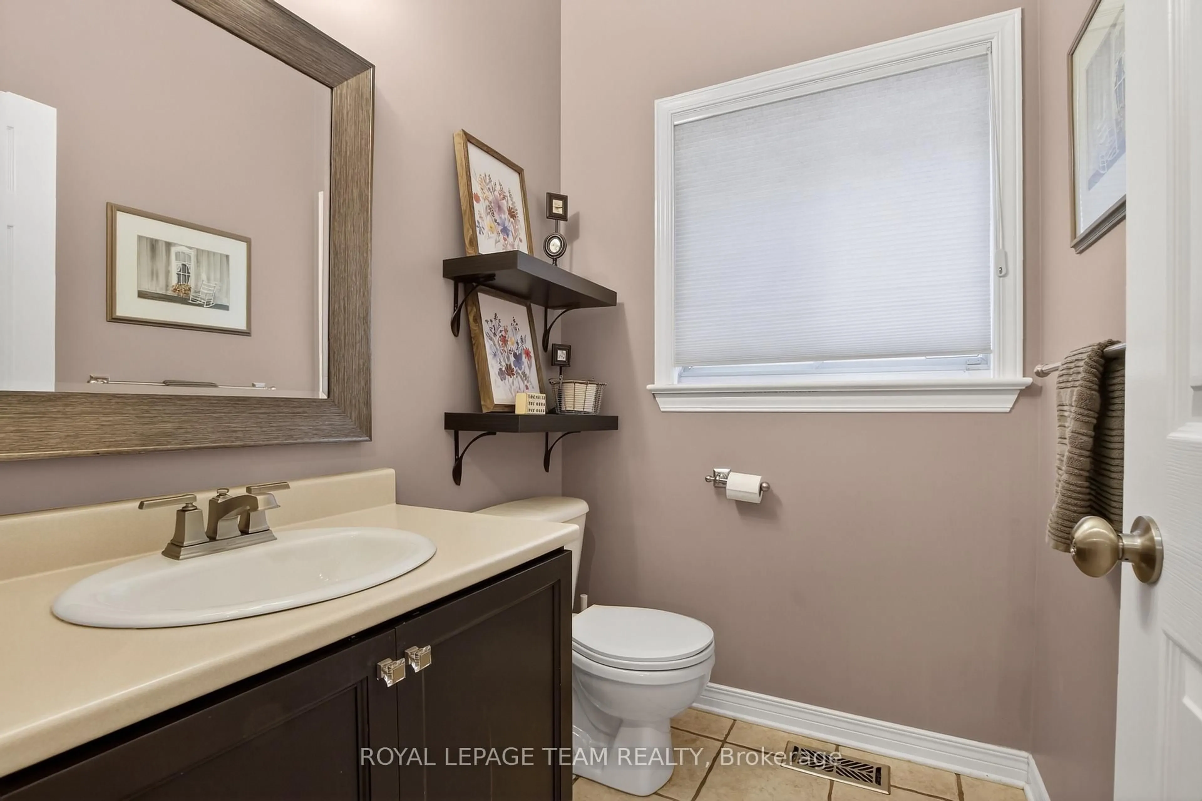 Standard bathroom, ceramic/tile floor for 18 Rivergreen Cres, Ottawa Ontario K2M 2E1