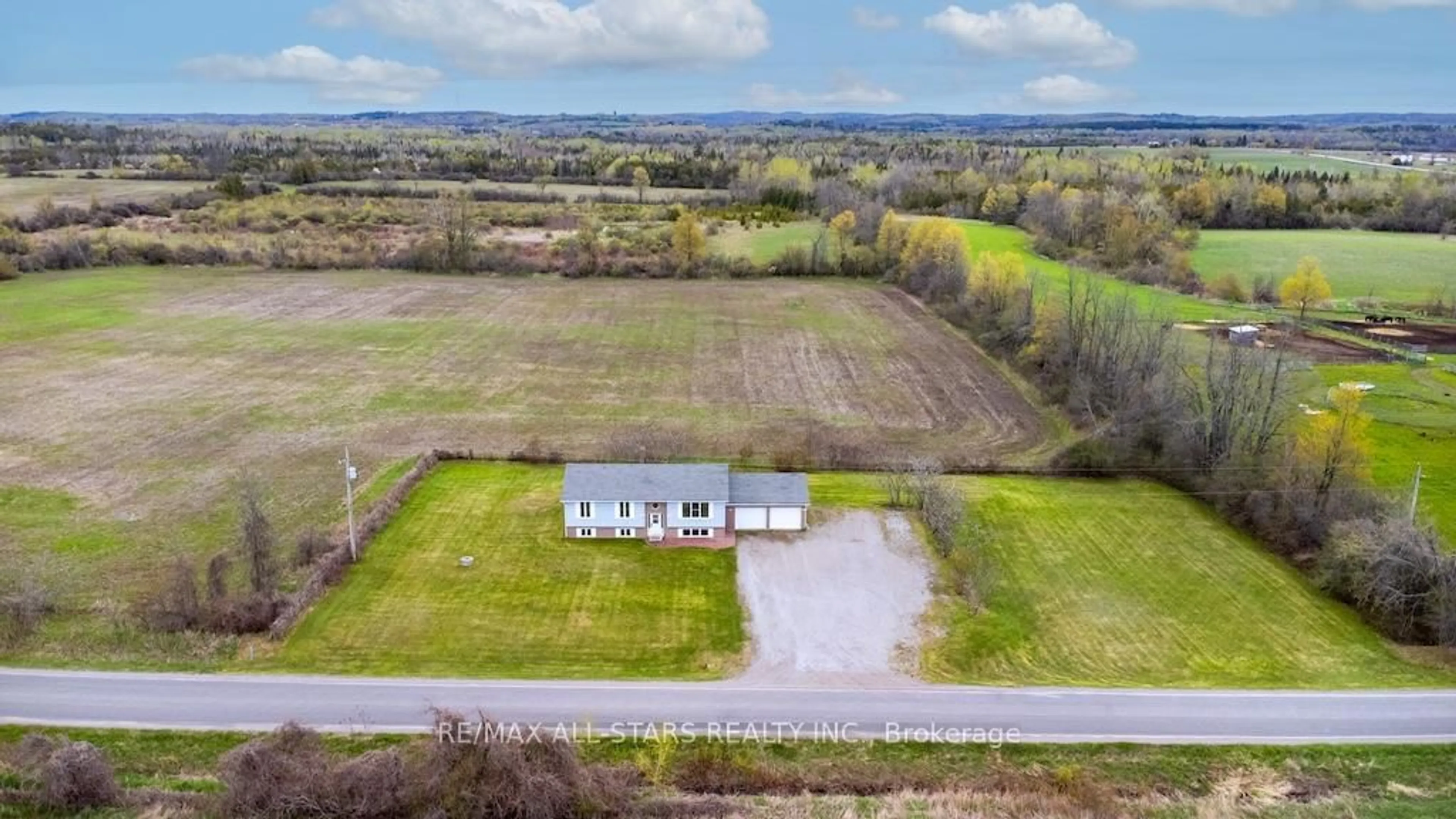 A pic from outside/outdoor area/front of a property/back of a property/a pic from drone, building for 70 Hillhead Rd, Kawartha Lakes Ontario K0L 2X0