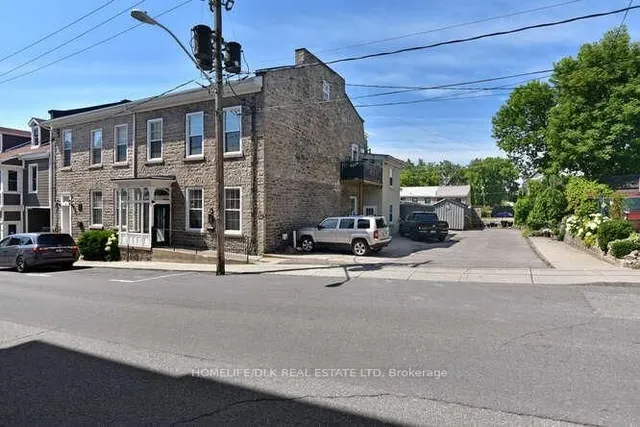 32 APPLE St, Brockville 2