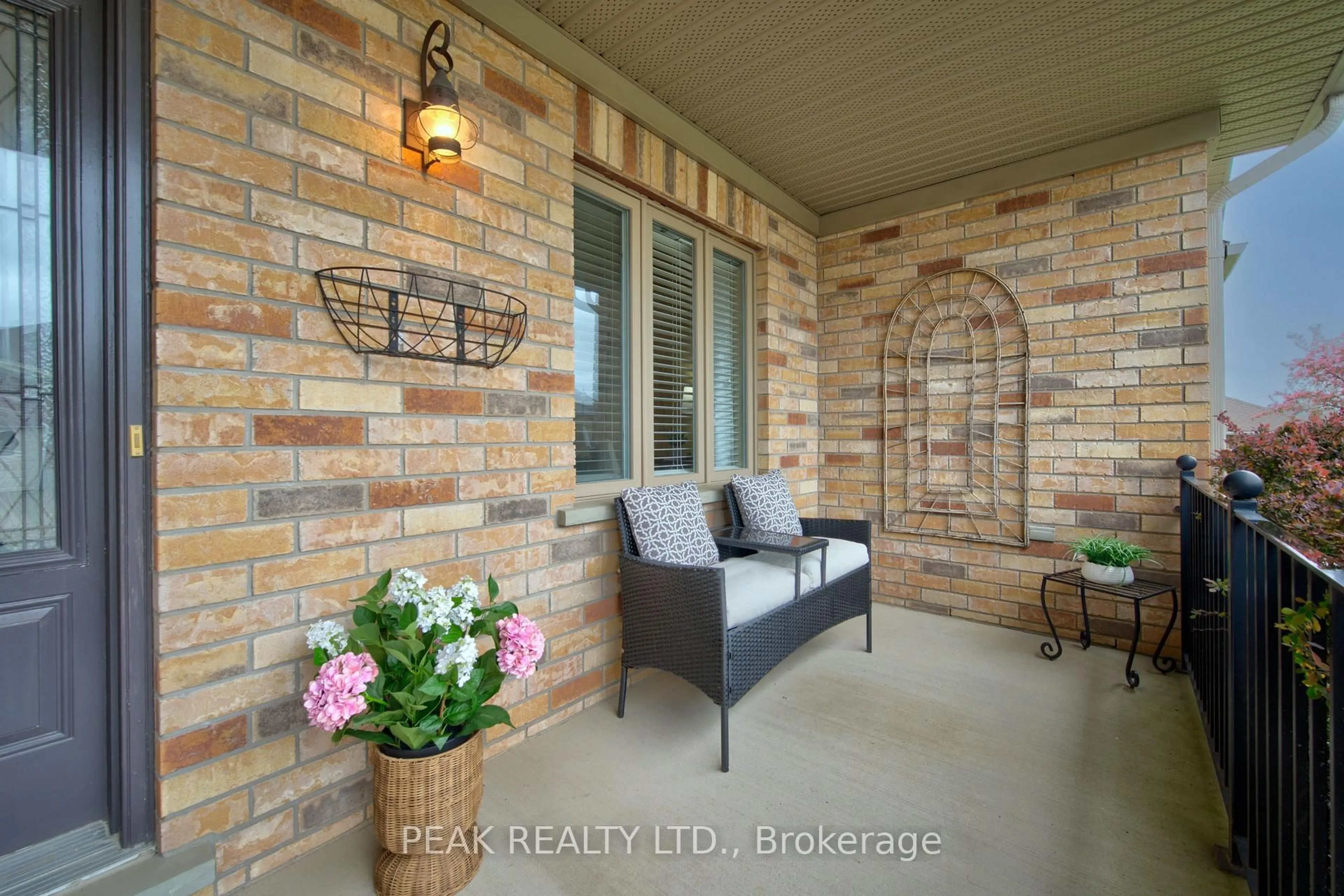 Indoor entryway for 125 Devonshire Dr, Wilmot Ontario N3A 4J7