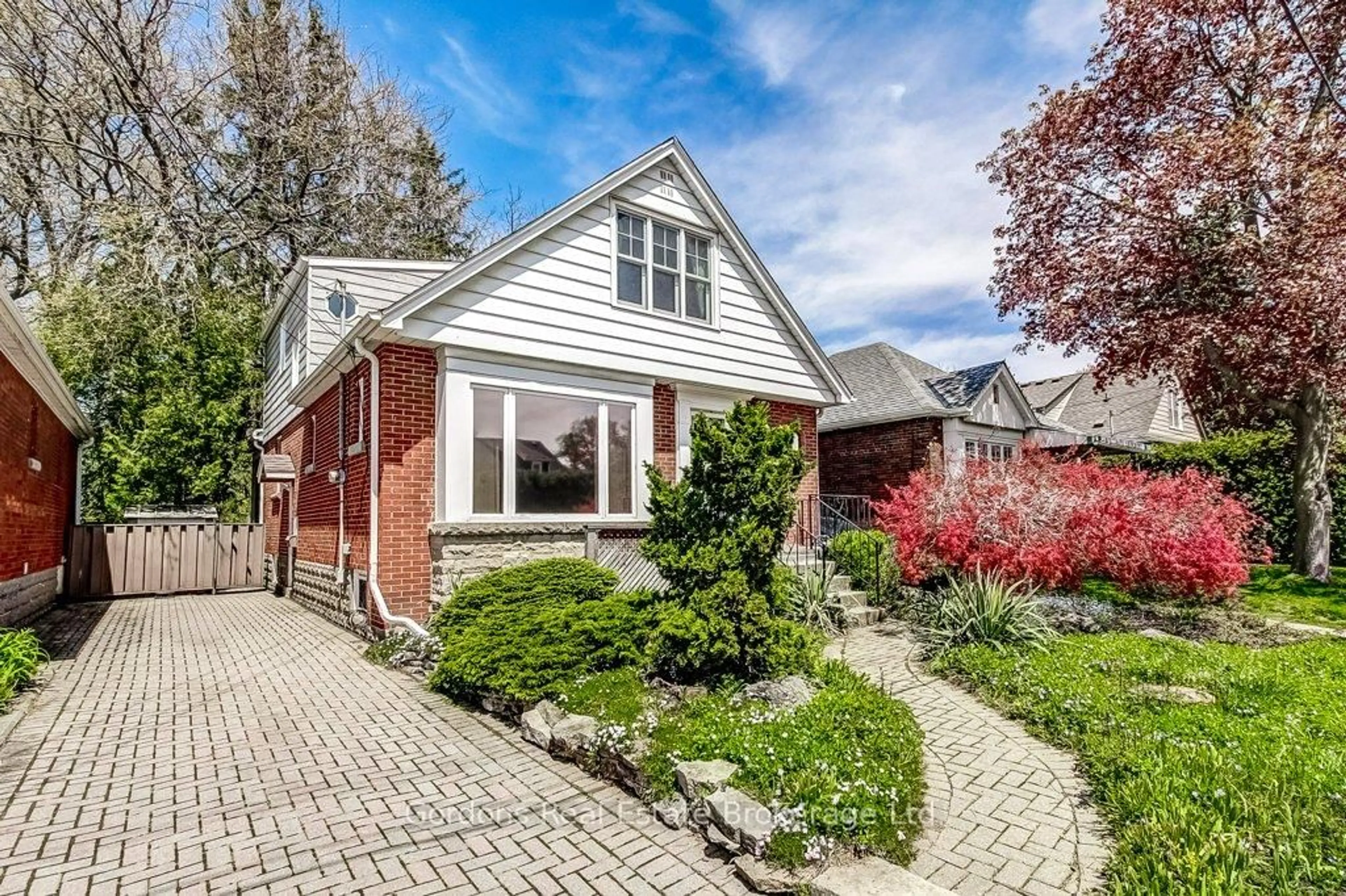 Home with brick exterior material, street for 209 Parkview Dr, Hamilton Ontario L8S 3Y4