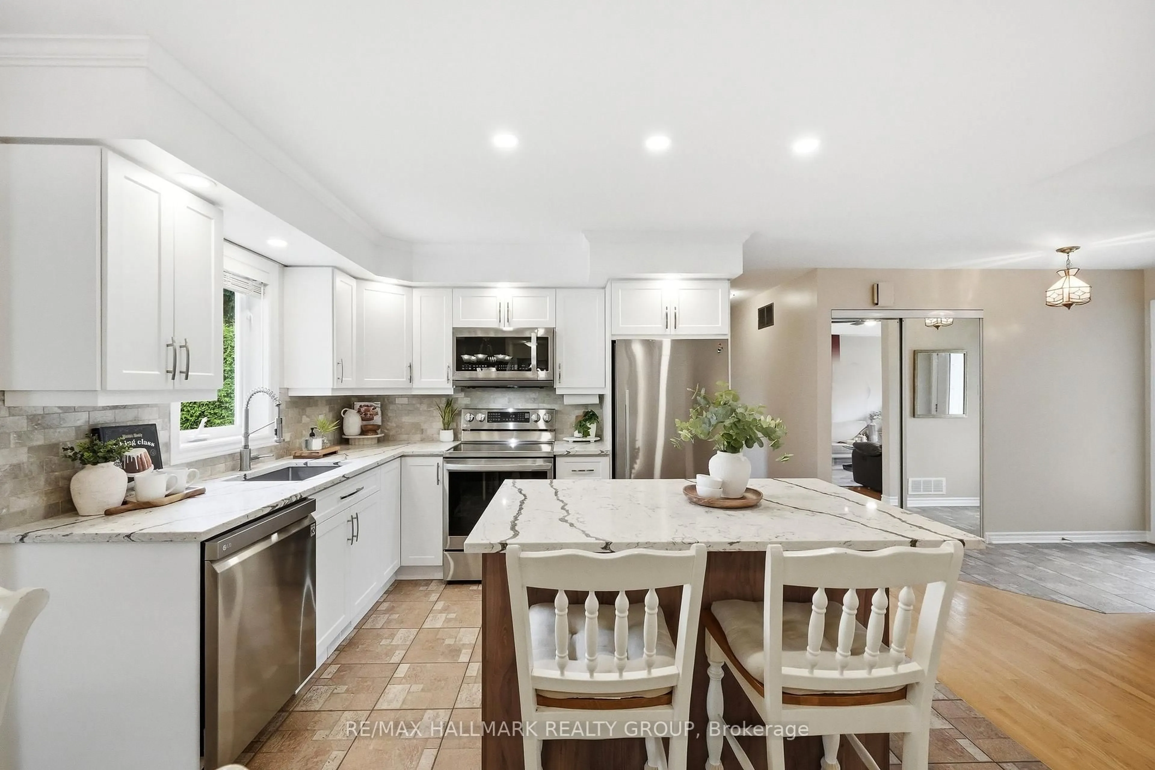 Open concept kitchen, ceramic/tile floor for 2039 Onyx St, Vars Ontario K0A 3H0