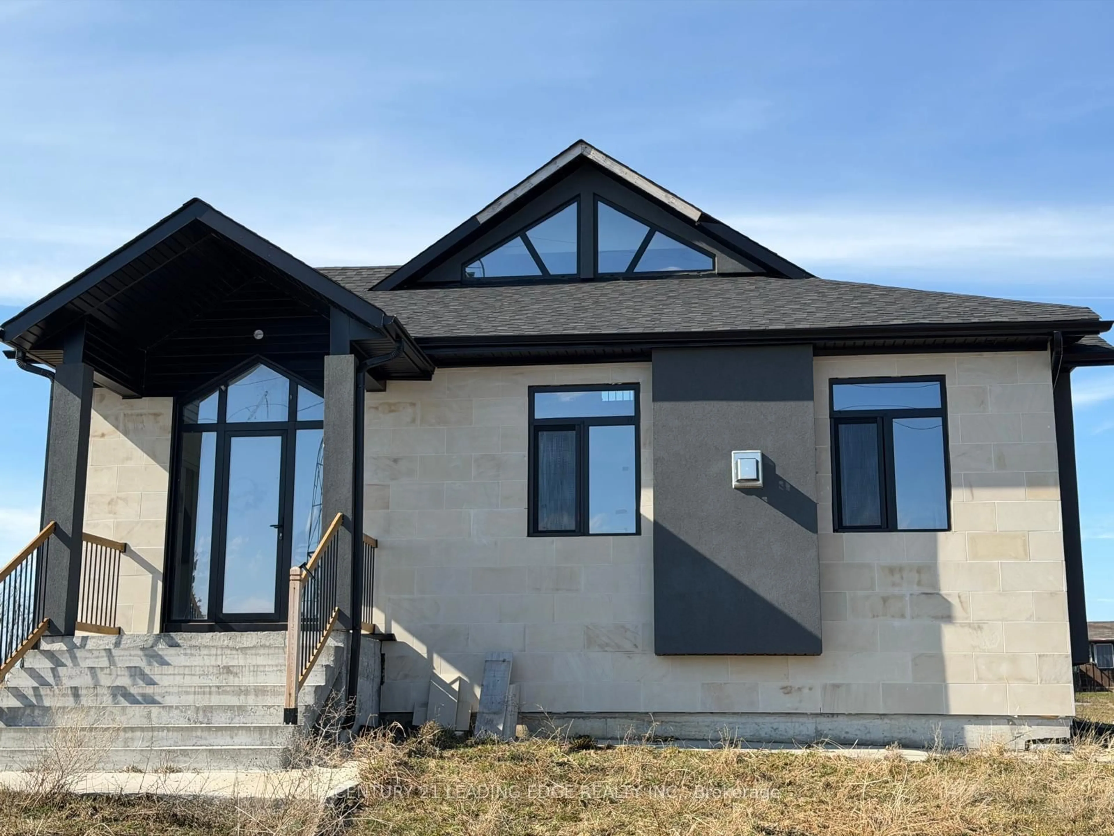 Home with vinyl exterior material, building for 377 Montgomery Rd, Alnwick/Haldimand Ontario K0K 2X0