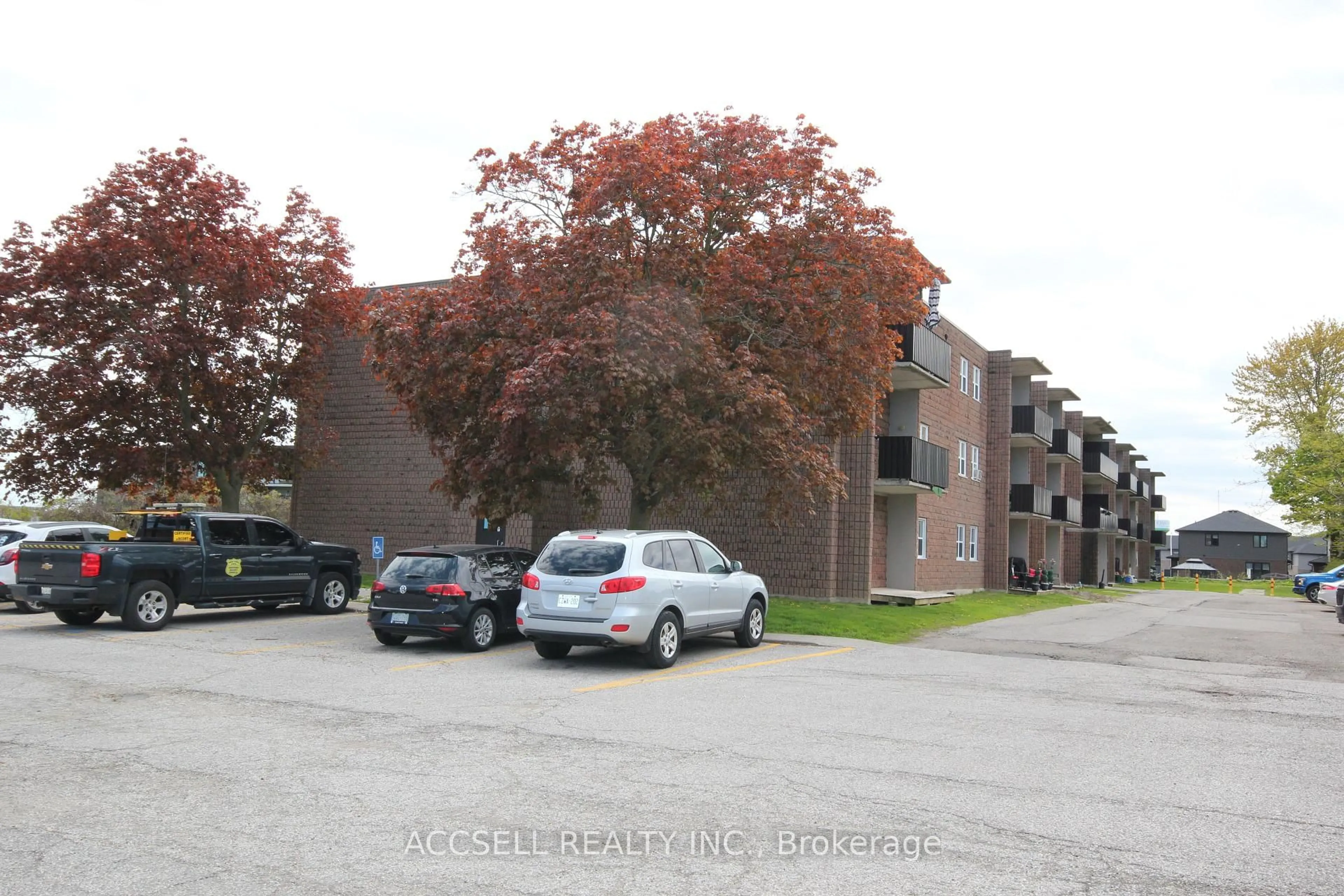 Unknown for 276 Merritt Ave #306, Chatham-Kent Ontario N7M 3G1