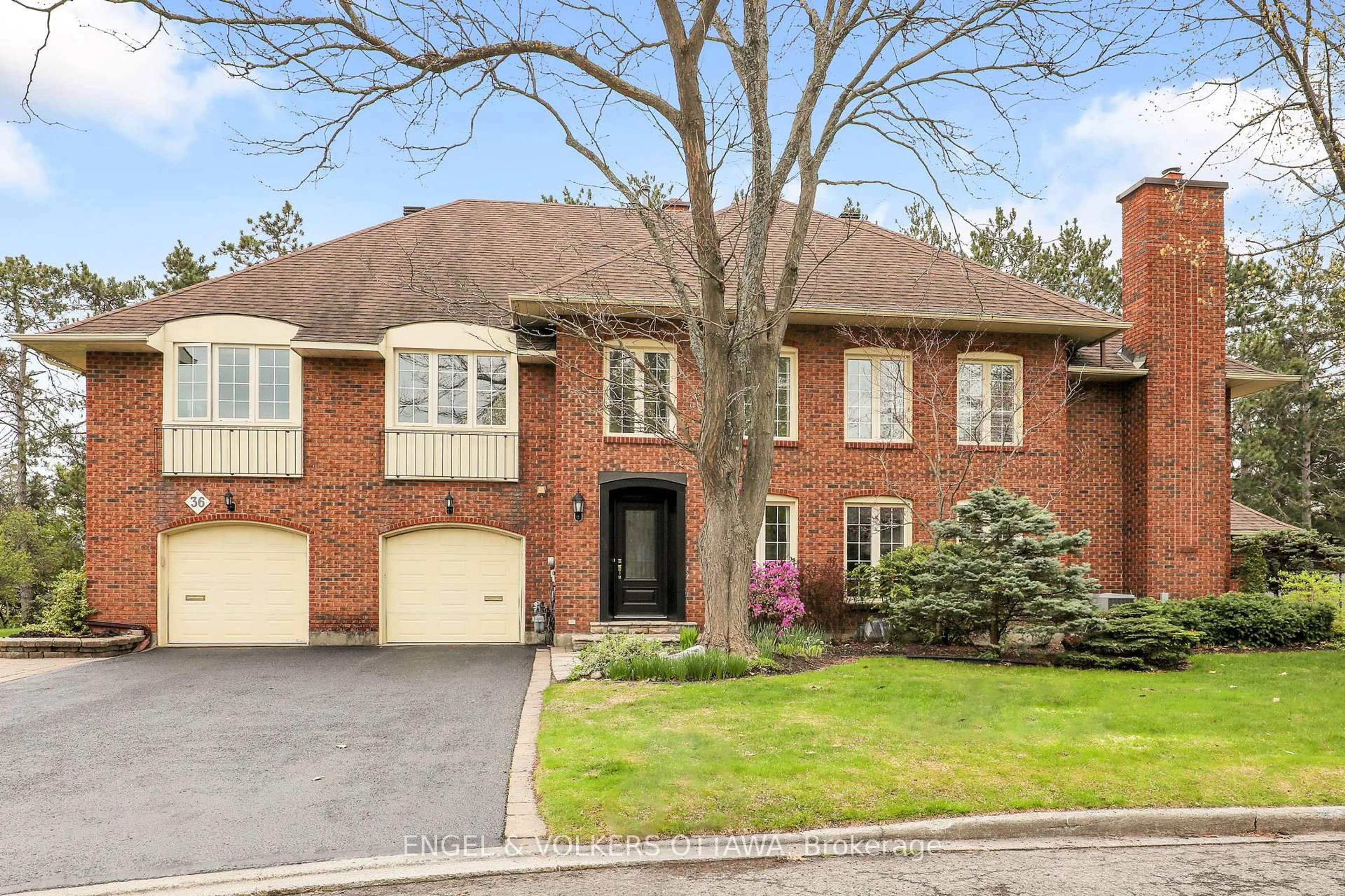 Home with brick exterior material, street for 34 Chatsworth Cres, Ottawa Ontario K1V 9Z1