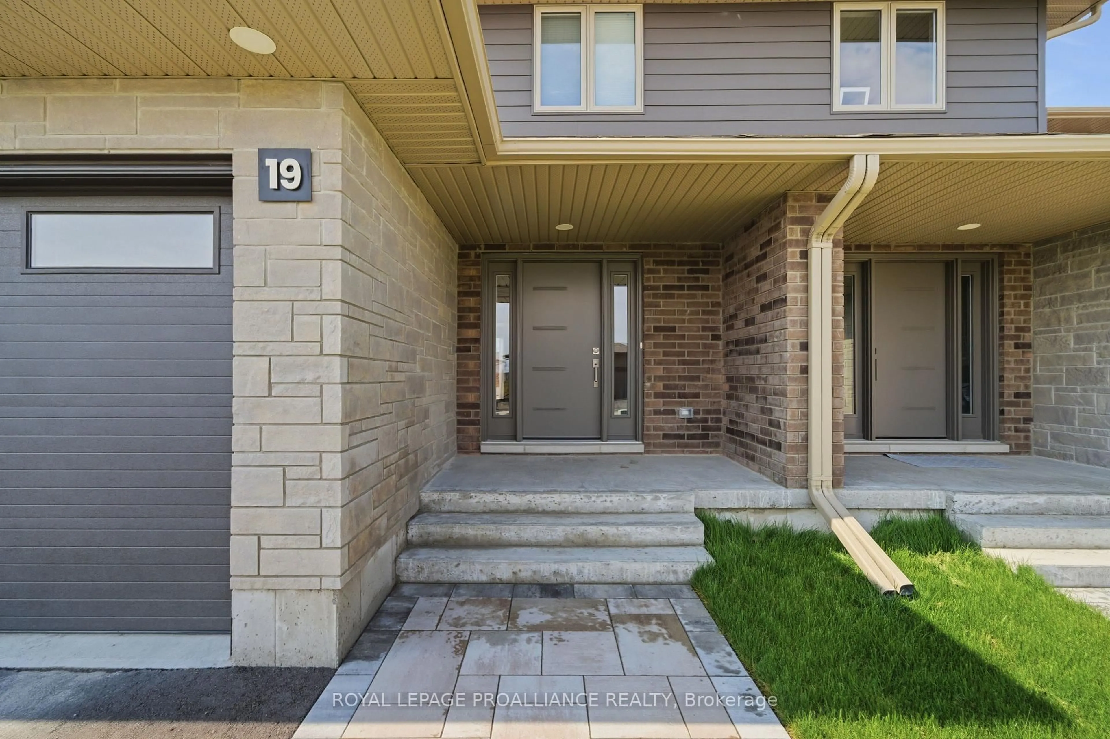 Unknown for 19 Parkland Circ, Quinte West Ontario K8V 0R3