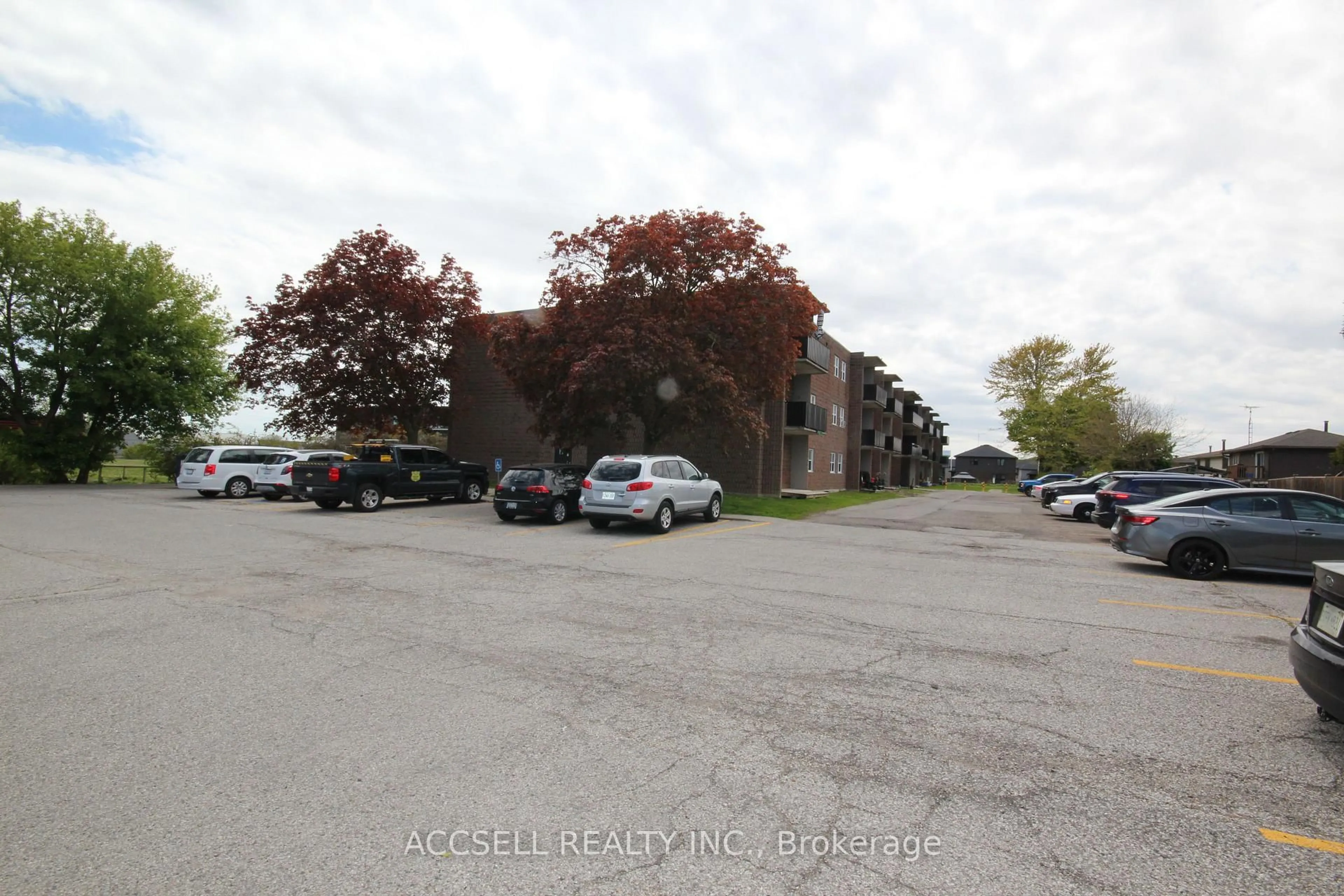 Unknown for 276 Merritt Ave #212, Chatham-Kent Ontario N7M 3G1