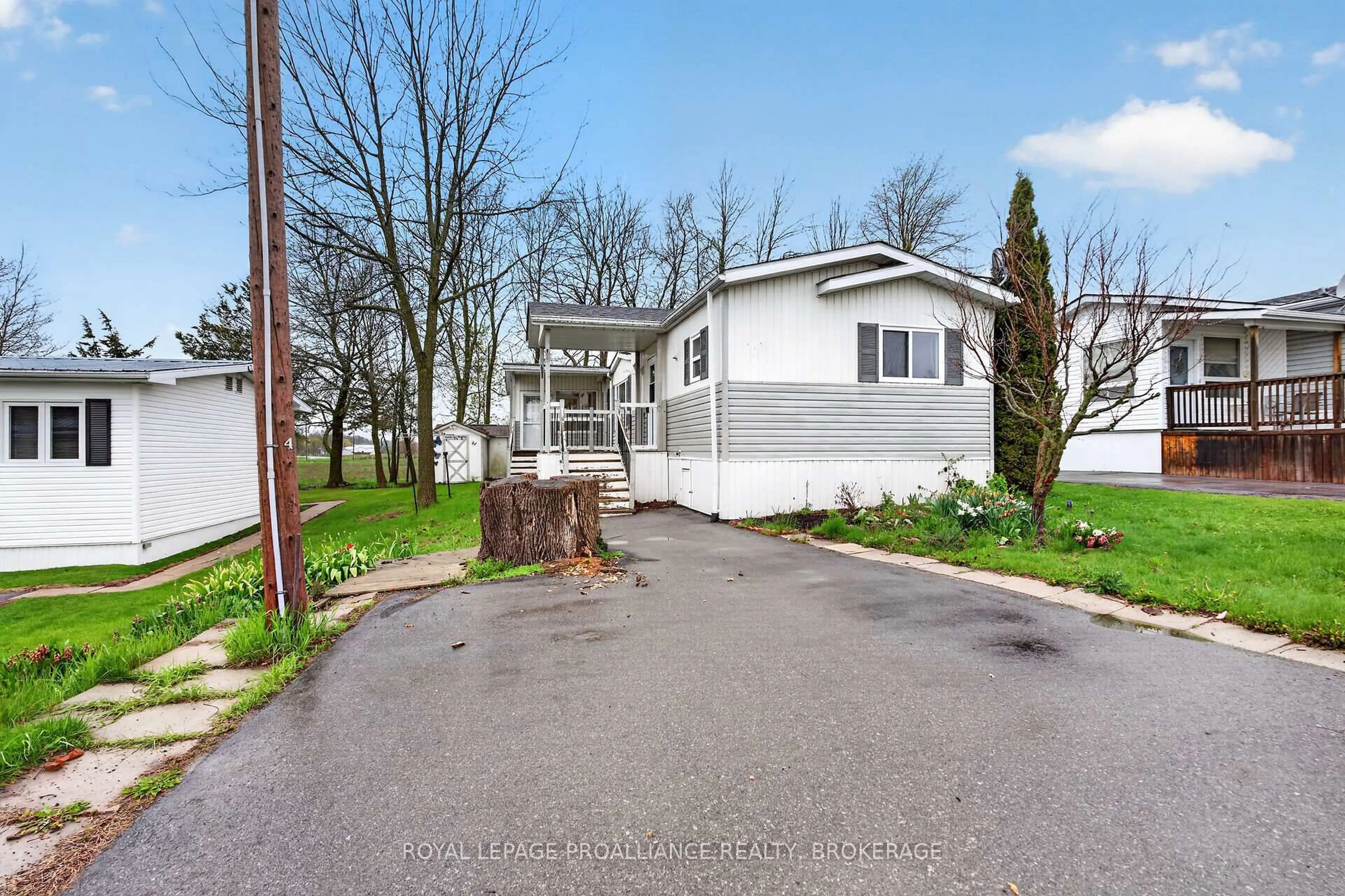 Unknown for 1 Elm St, Greater Napanee Ontario K7R 0E9