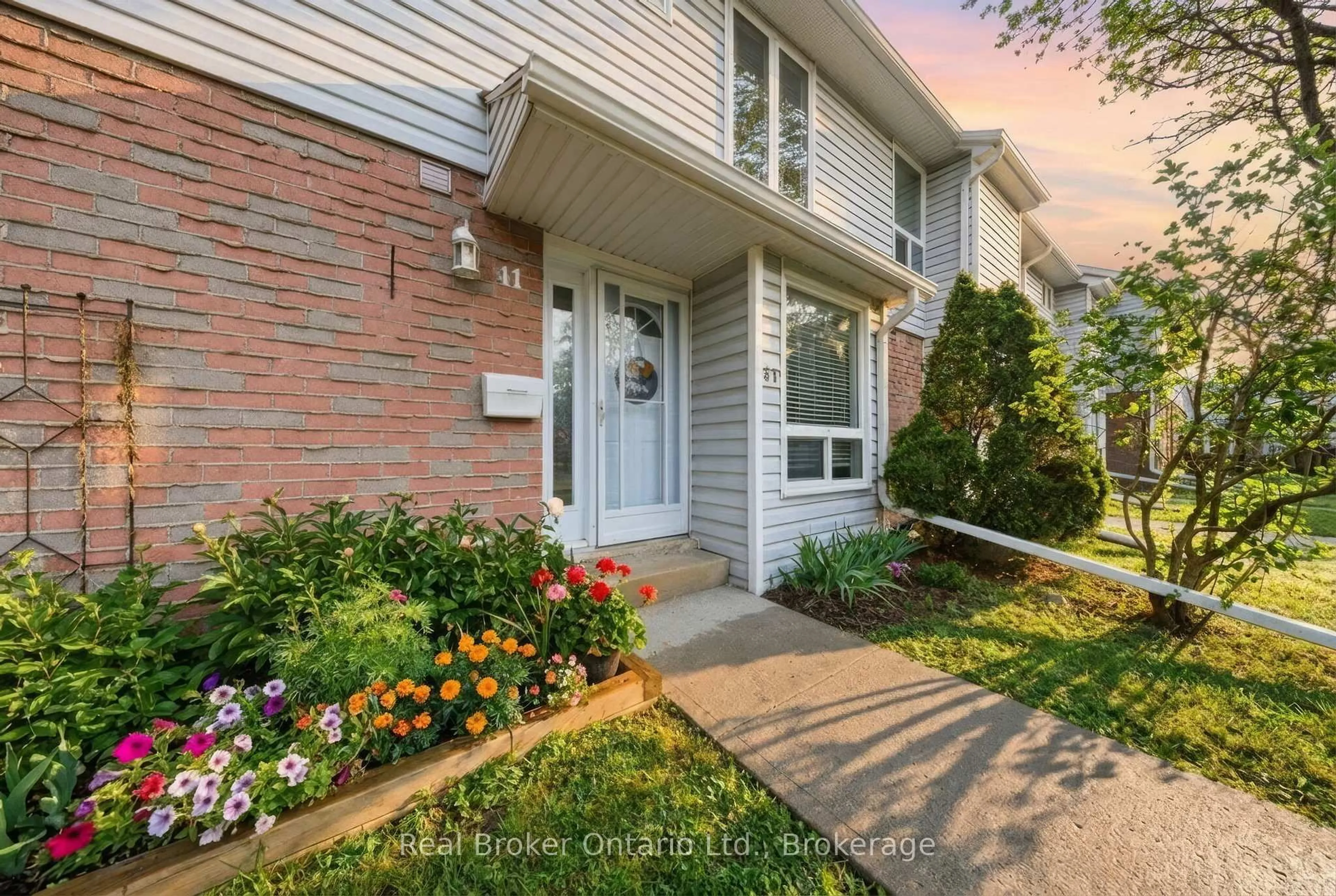 Unknown for 32 Mowat Blvd #41, Kitchener Ontario N2E 1X4