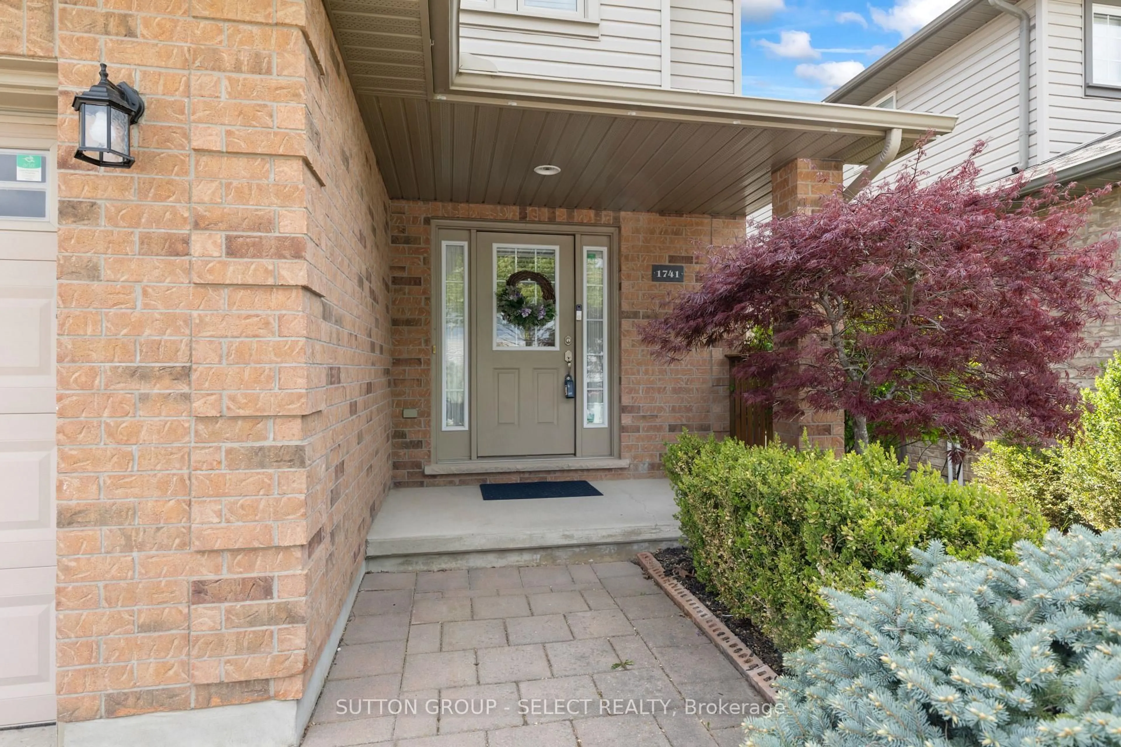 Indoor entryway for 1741 Stackhouse Ave, London North Ontario N5X 4M5