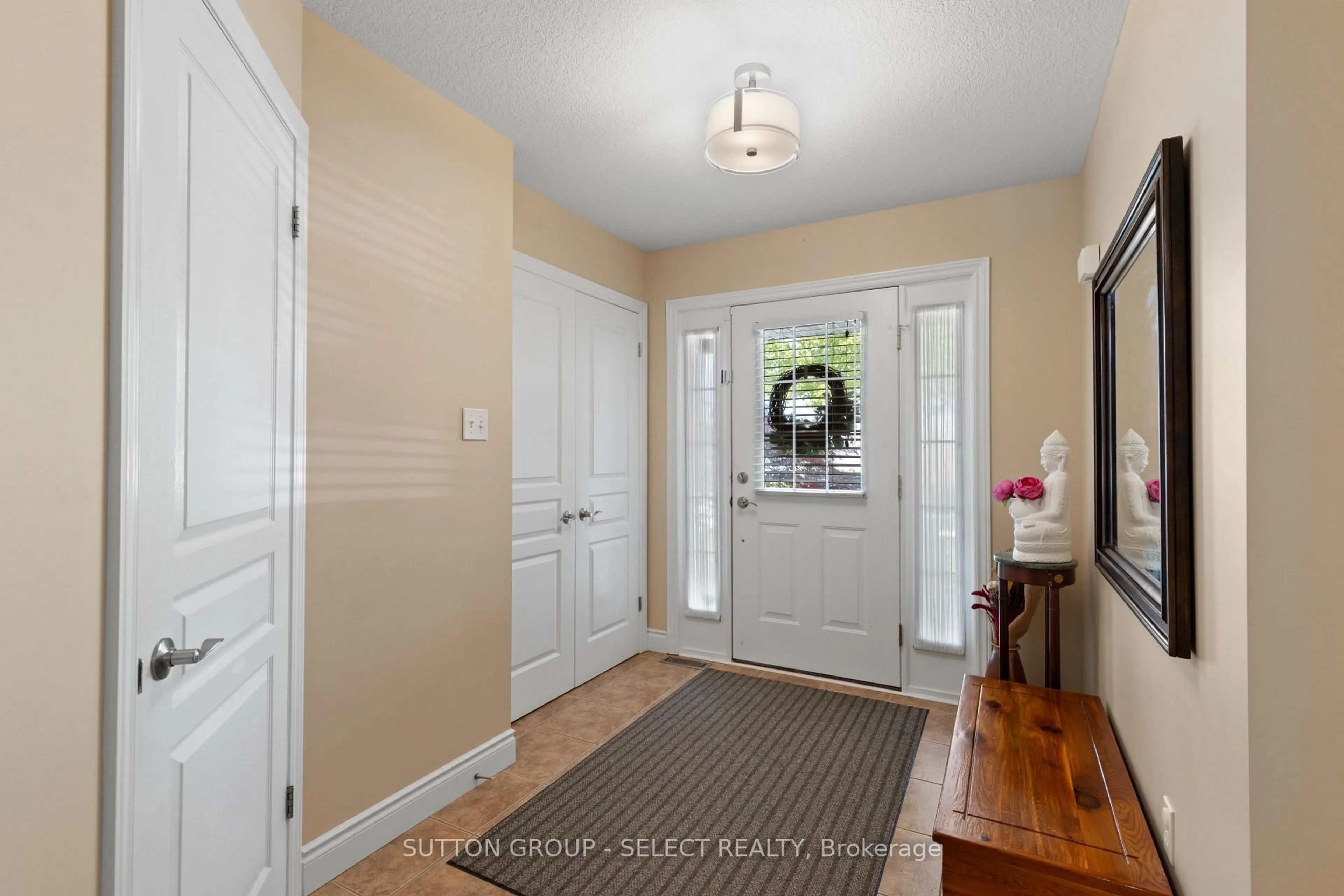 Indoor entryway for 1741 Stackhouse Ave, London North Ontario N5X 4M5