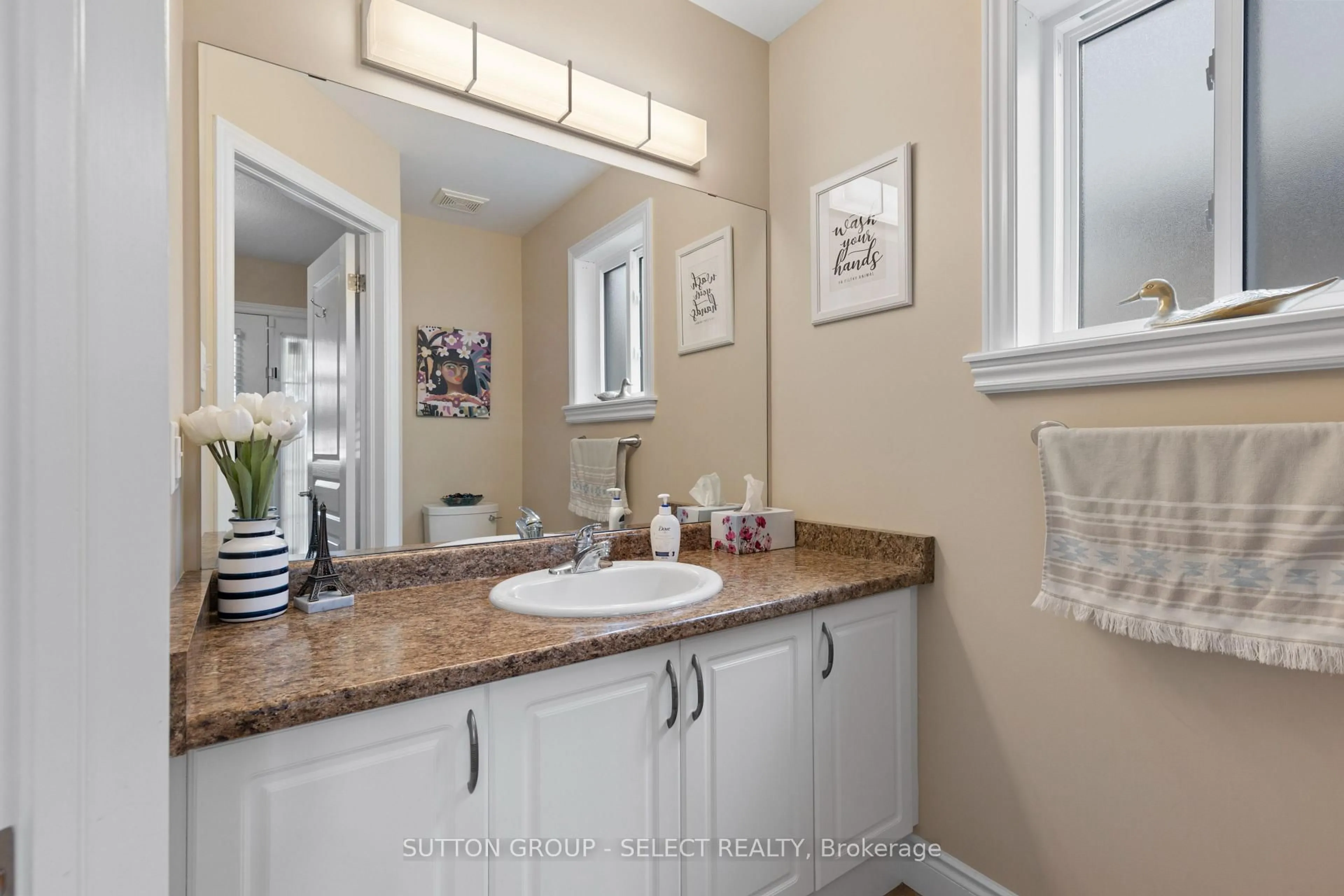 Standard bathroom, ceramic/tile floor for 1741 Stackhouse Ave, London North Ontario N5X 4M5