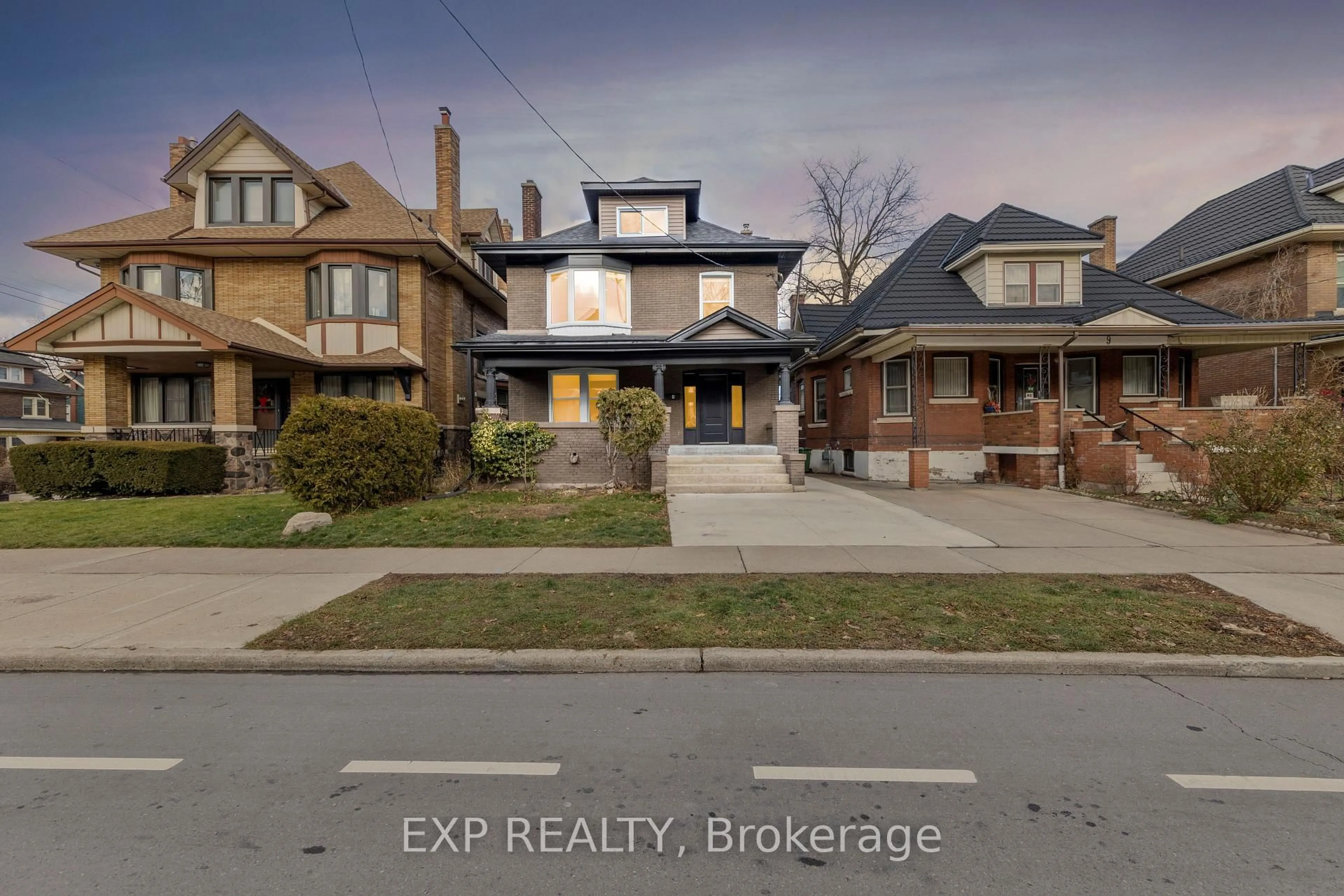 Unknown for 5 Maplewood Ave, Hamilton Ontario L8M 1W3