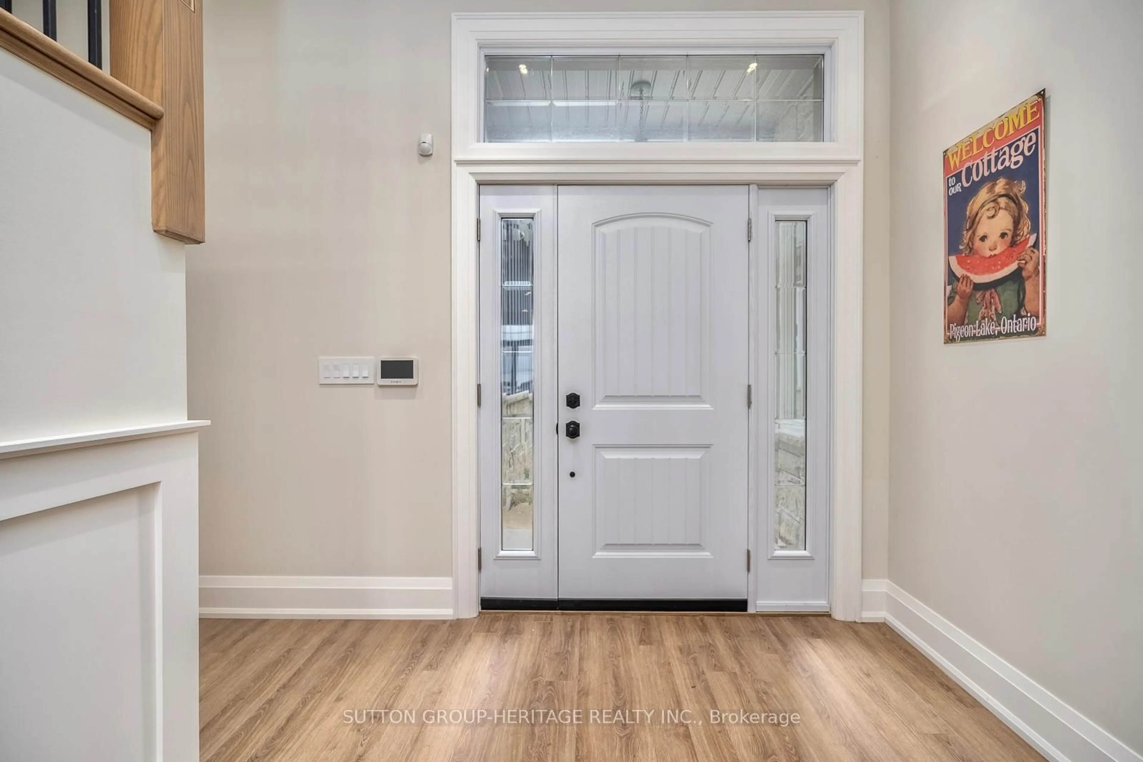 Indoor entryway for 58 Pirates Glen Dr, Trent Lakes Ontario K0M 1A0