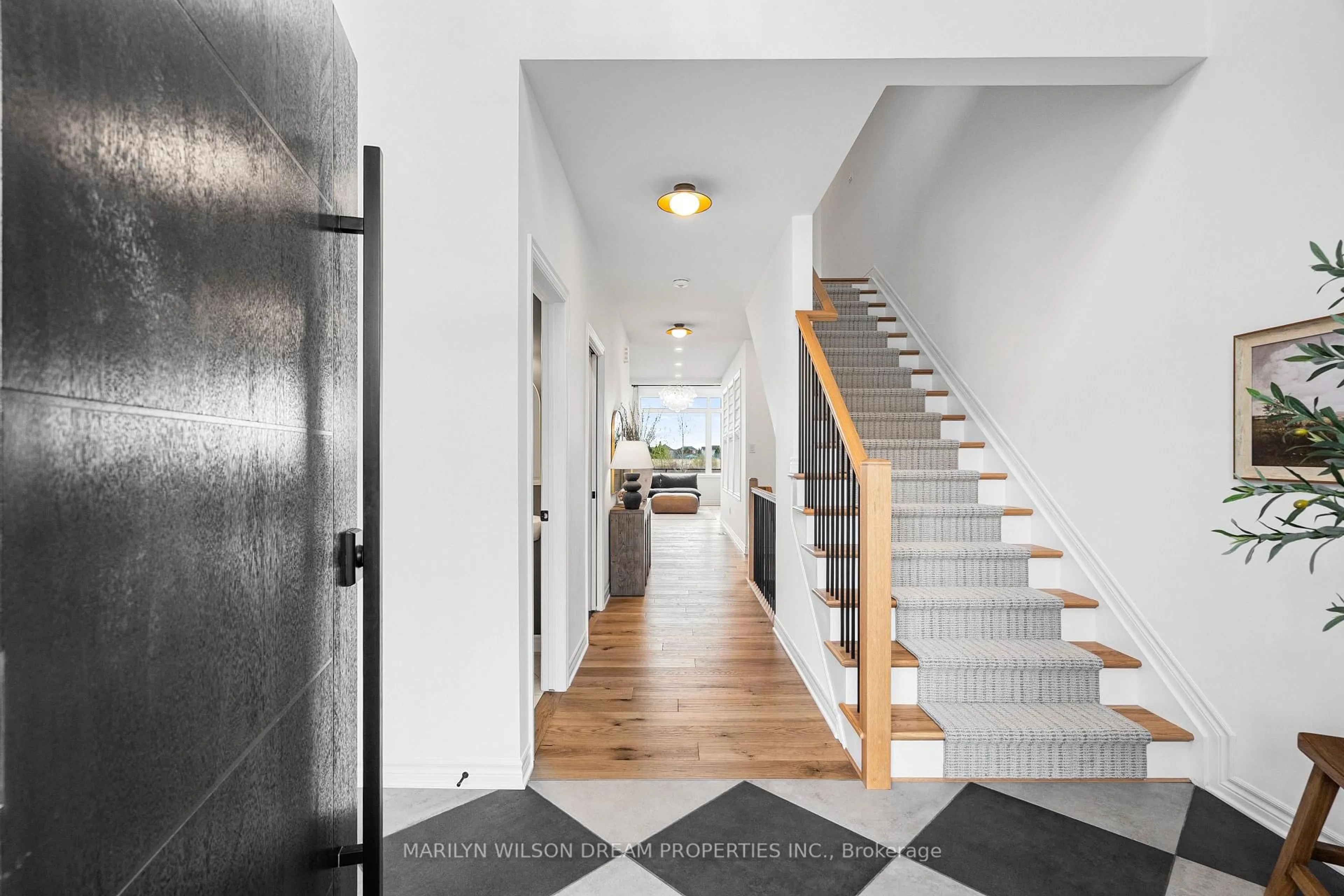 Indoor entryway for 736 Petanque Cres, Ottawa Ontario K4A 5L7