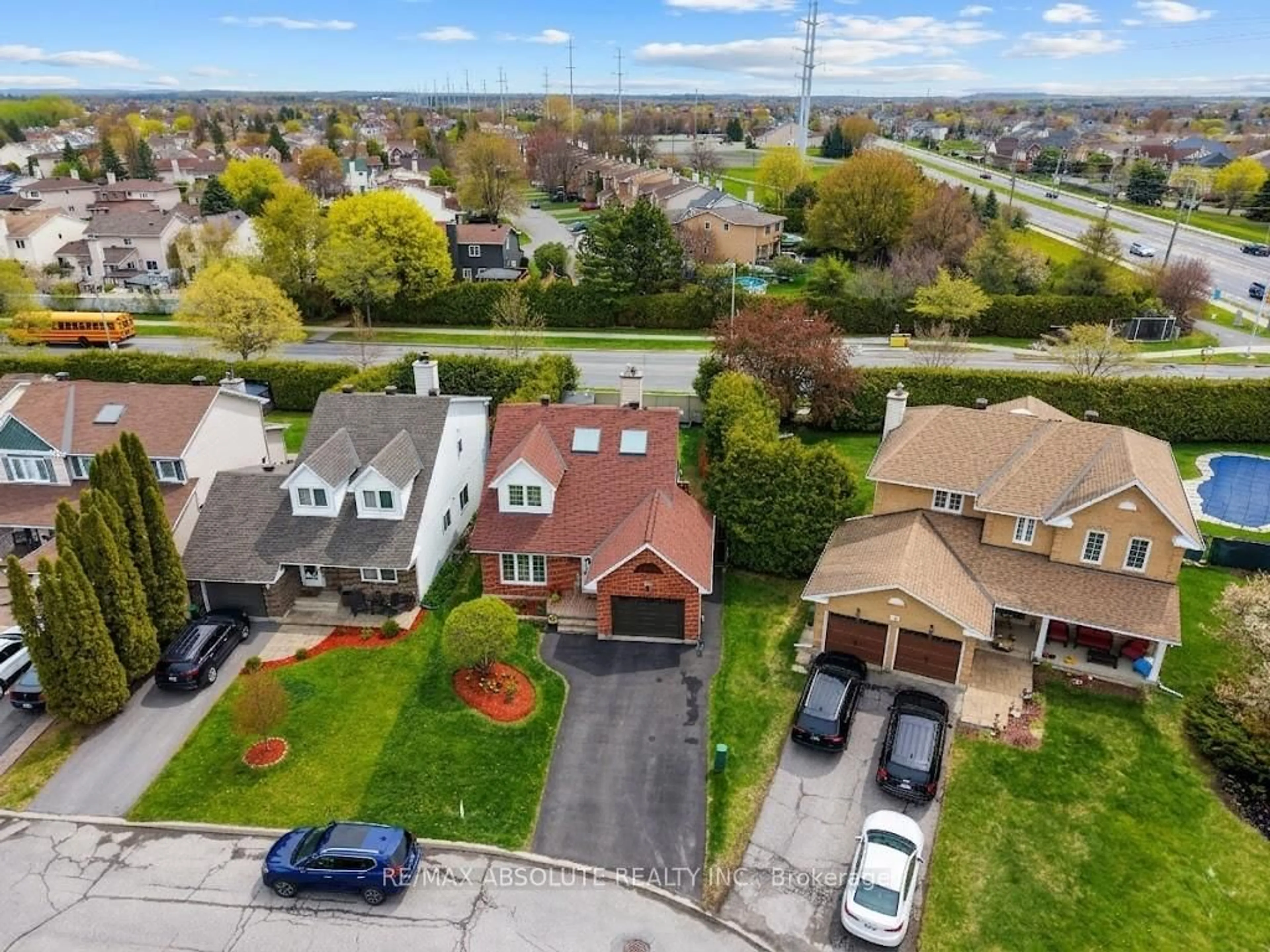 A pic from outside/outdoor area/front of a property/back of a property/a pic from drone, street for 698 THICKET Way, Orleans Ontario K4A 3B4