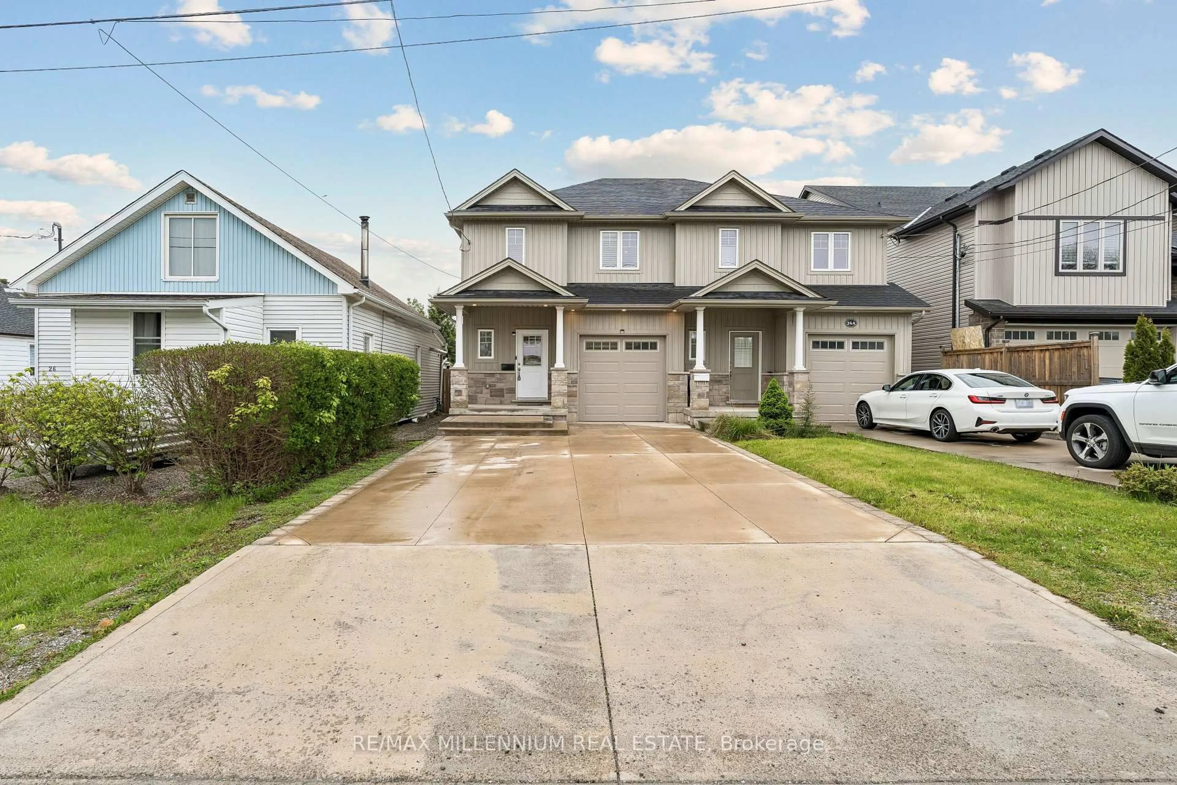 A pic from outside/outdoor area/front of a property/back of a property/a pic from drone, street for 24B Greenwood Ave, St. Catharines Ontario L2P 1X6