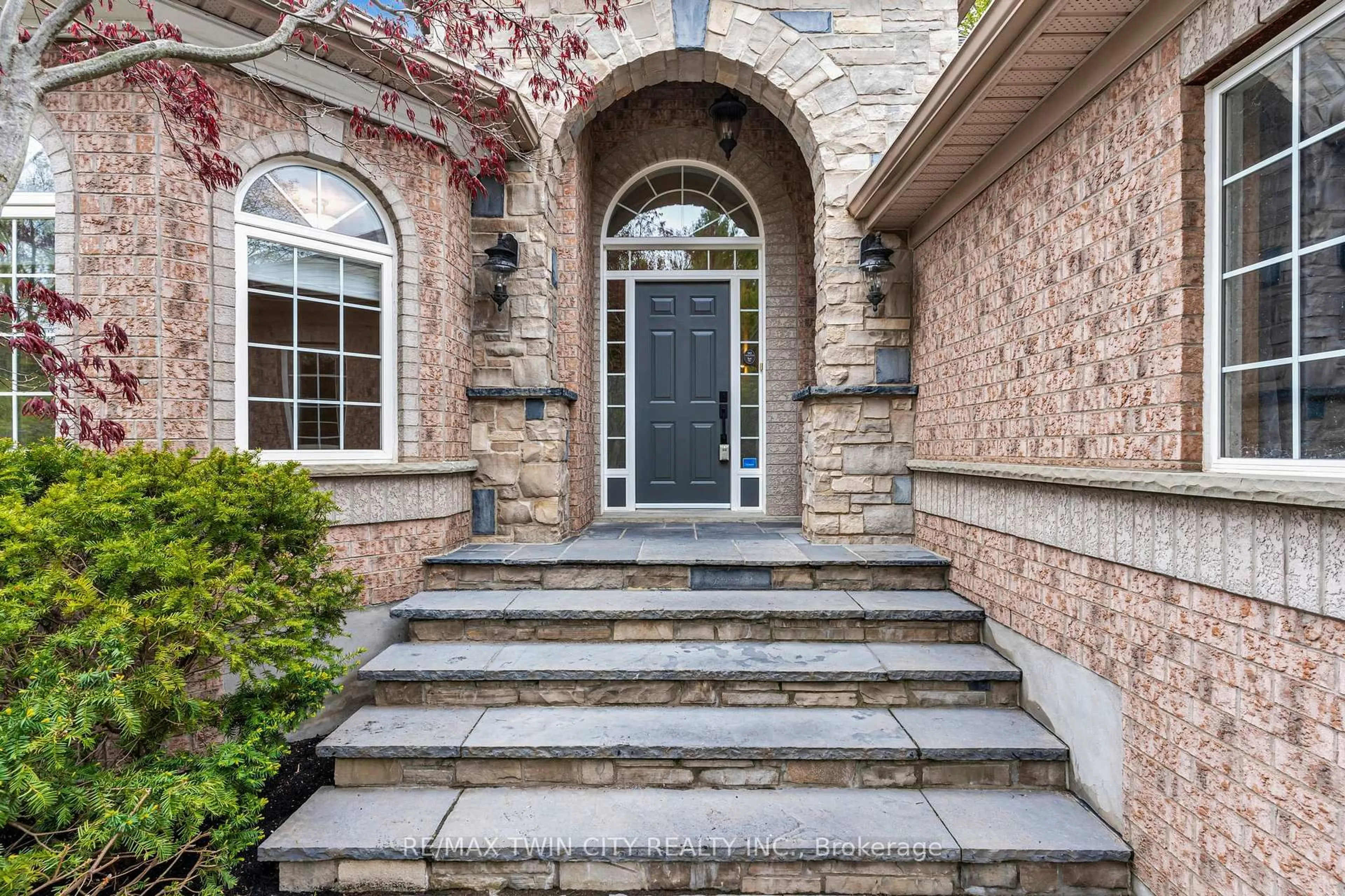 Home with brick exterior material, street for 18 Woodmans Crt, Kitchener Ontario N2P 2B2