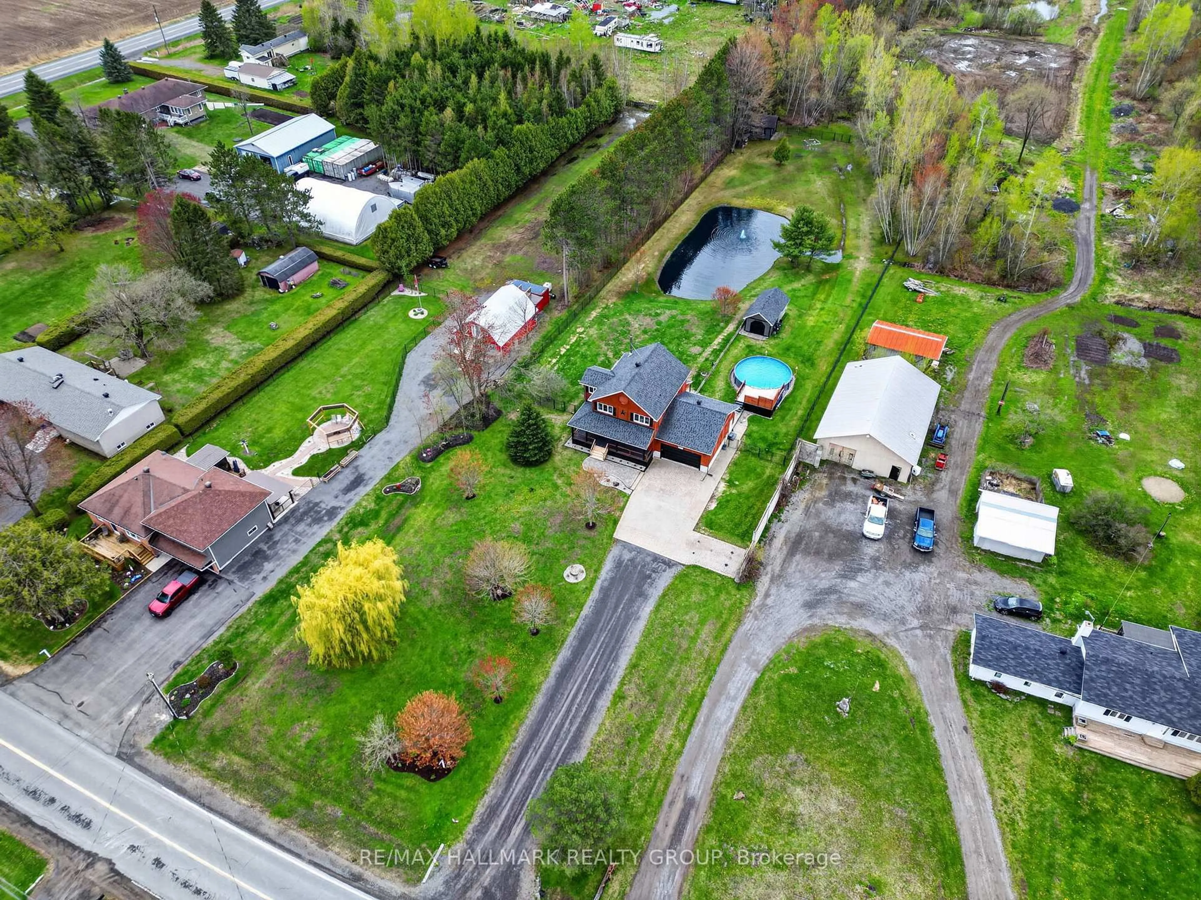 A pic from outside/outdoor area/front of a property/back of a property/a pic from drone, street for 3778 Bouvier Rd, Clarence-Rockland Ontario K0A 1E0