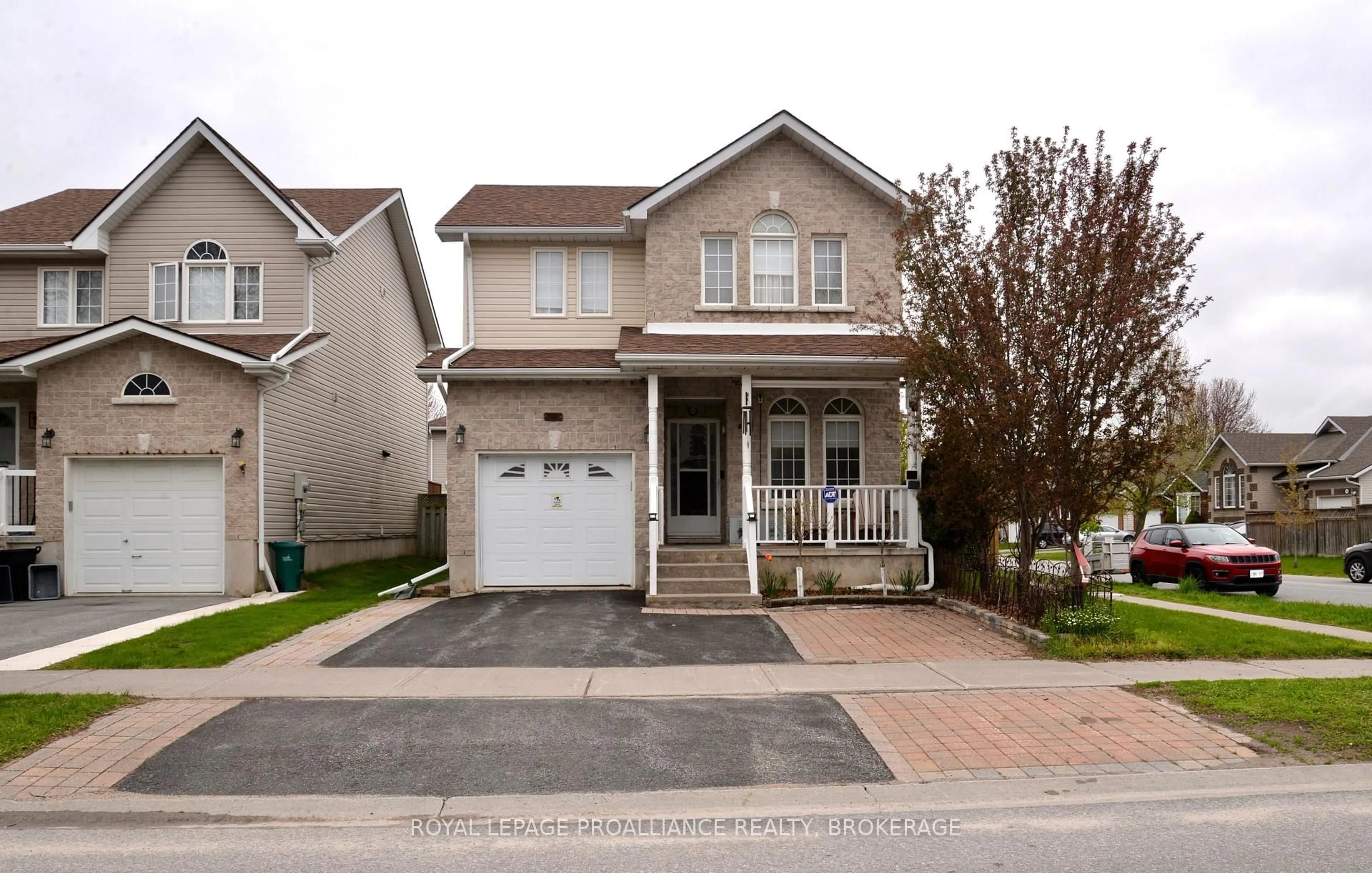 Home with vinyl exterior material, street for 1031 Rainbow Cres, Kingston Ontario K7K 7J4