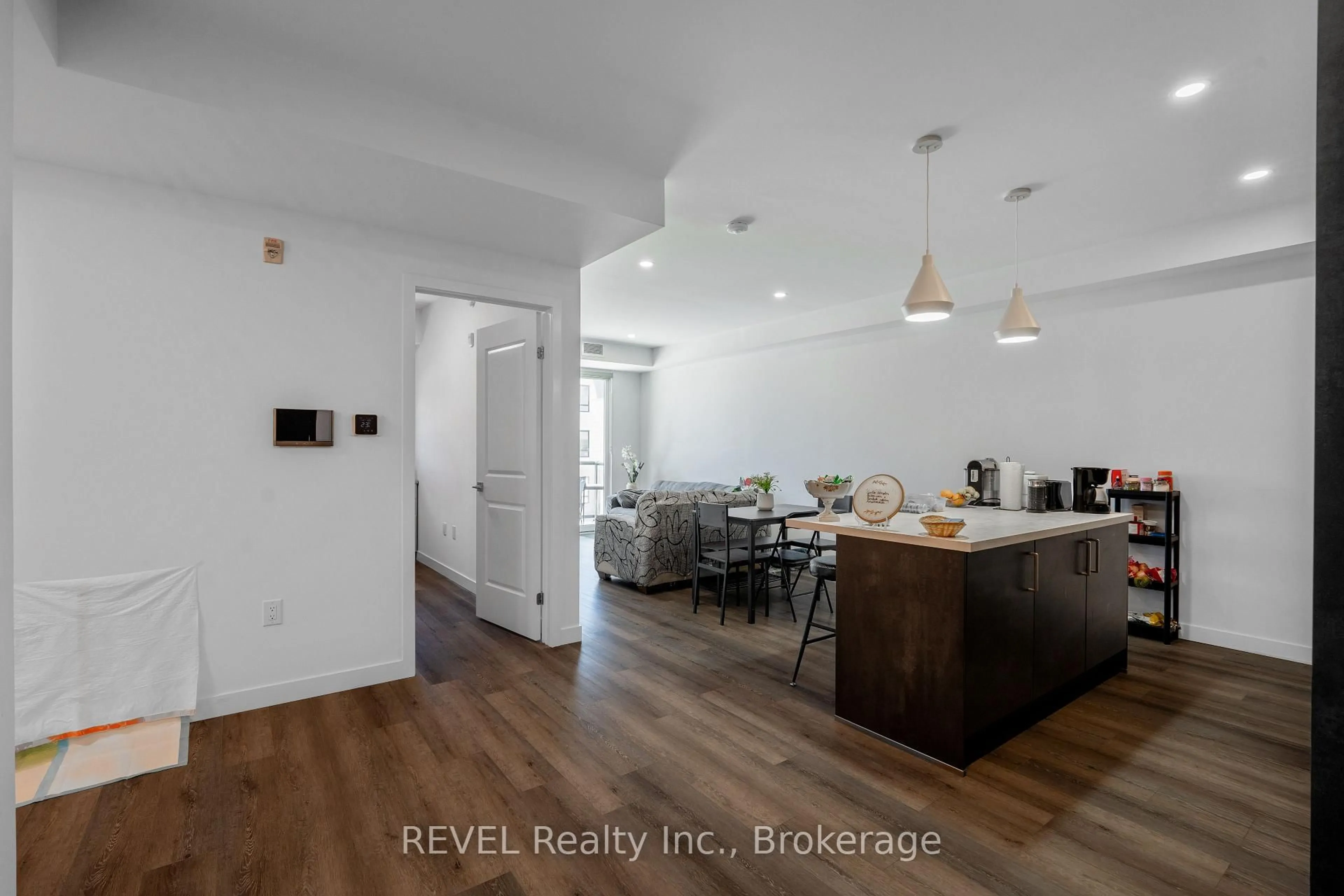 Open concept kitchen, unknown for 7549A KALAR Rd #216, Niagara Falls Ontario L2H 2Y6