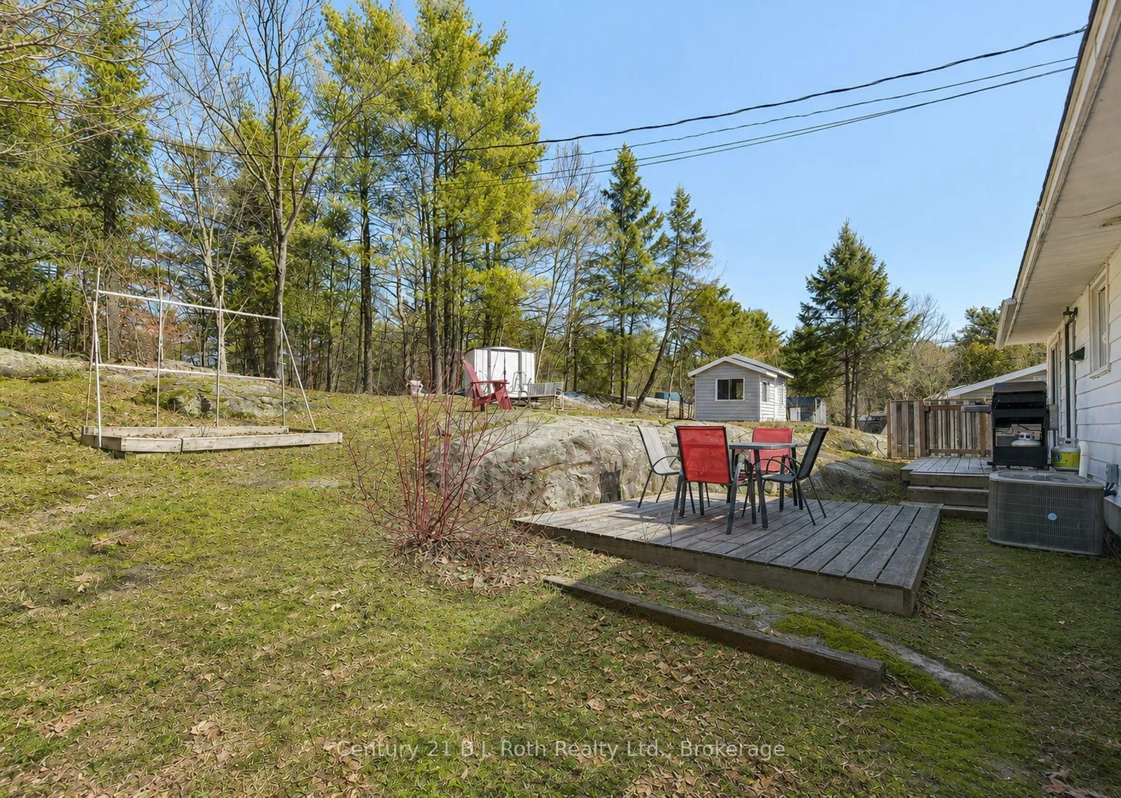 Patio, unknown for 620 Pinedale Rd, Gravenhurst Ontario P1P 1L5