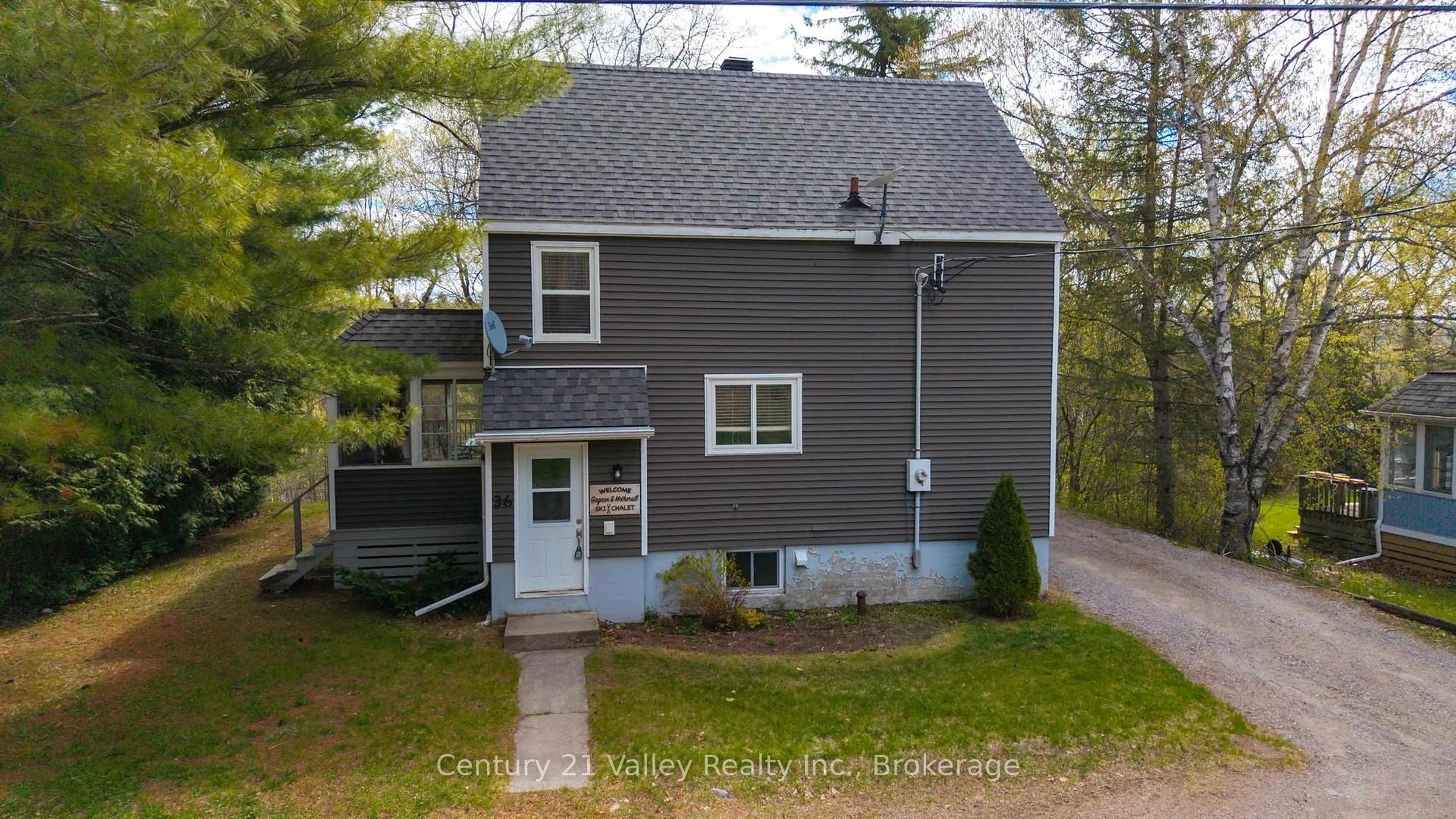A pic from outside/outdoor area/front of a property/back of a property/a pic from drone, street for 36 Colony Lane, Calabogie Ontario K0J 1H0
