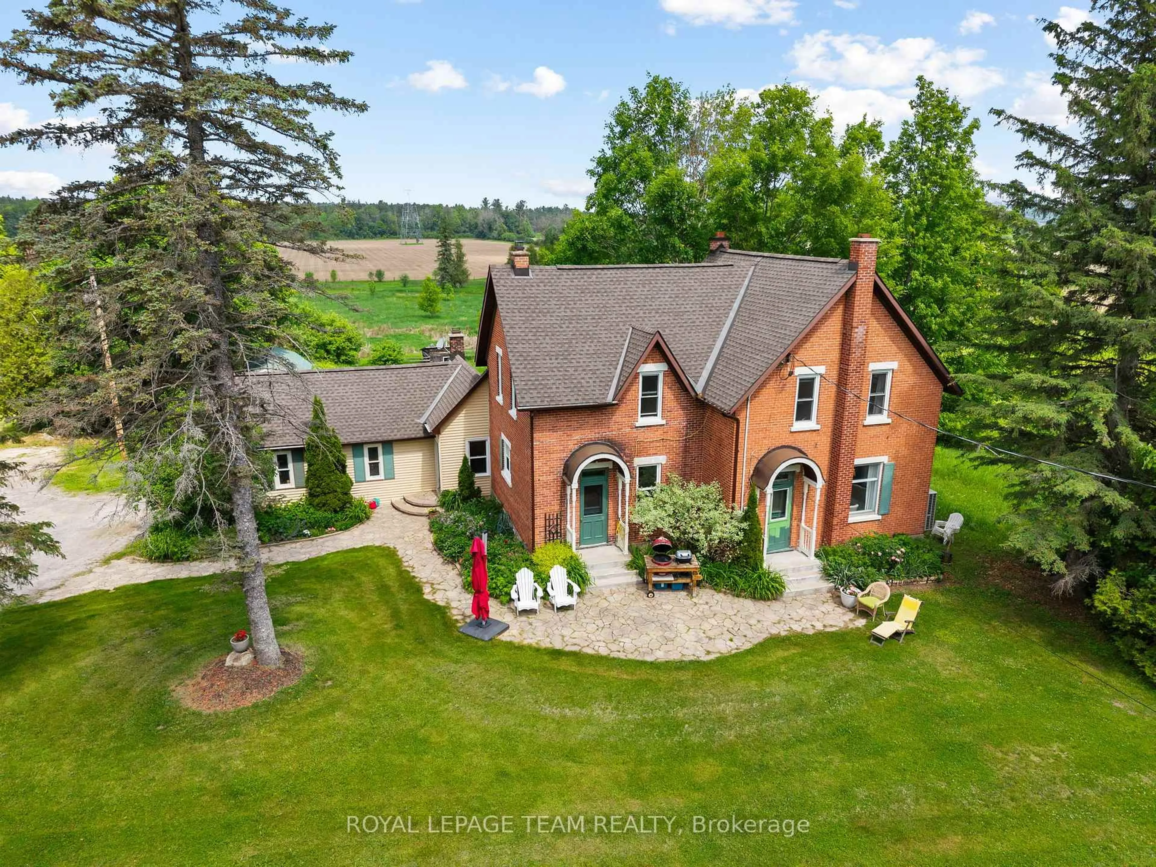 A pic from outside/outdoor area/front of a property/back of a property/a pic from drone, unknown for 2553 Galetta Sdrd, Fitzroy Harbour Ontario K0A 1X0