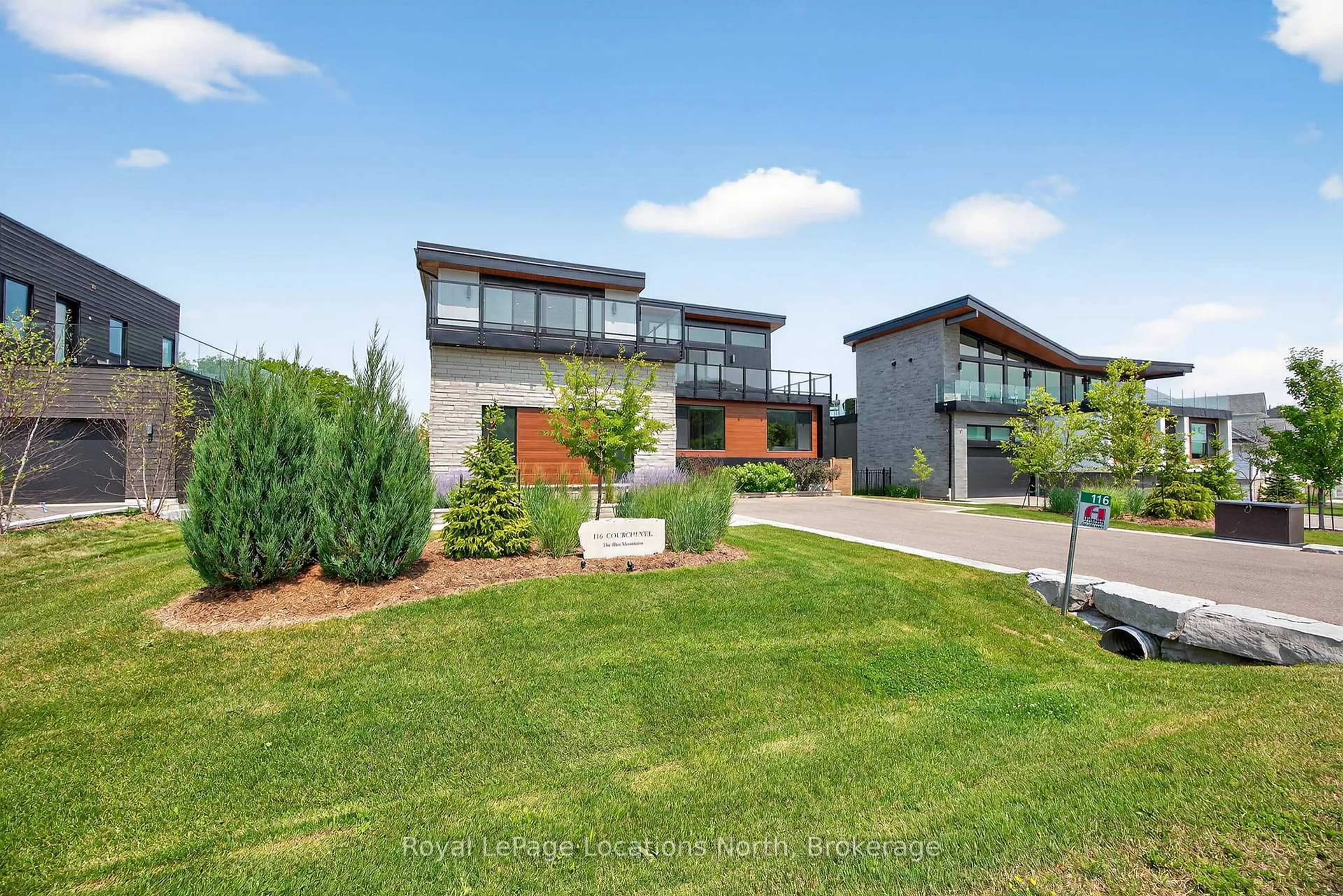 Home with brick exterior material, unknown for 116 Courchevel Cres, Blue Mountains Ontario L9Y 0Z8