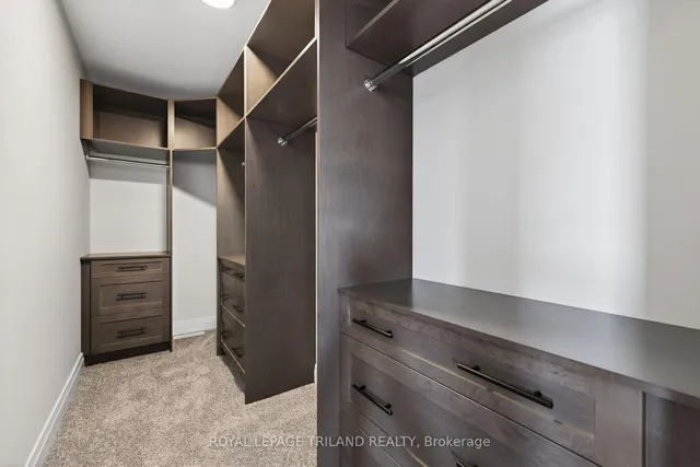 35 Allister Dr, Middlesex Centre 4