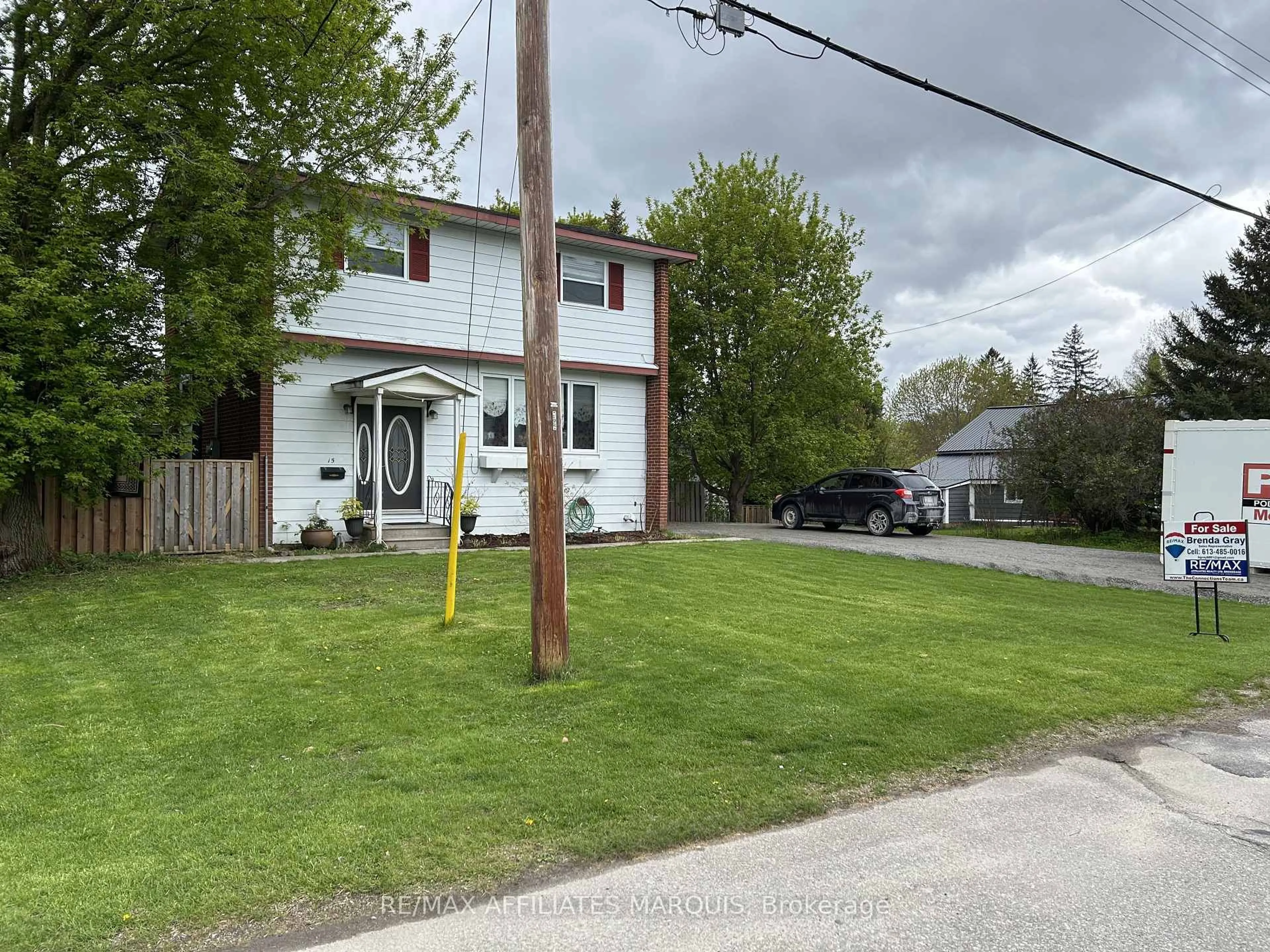 A pic from outside/outdoor area/front of a property/back of a property/a pic from drone, street for 15 Philip St, Smiths Falls Ontario K7A 3L7