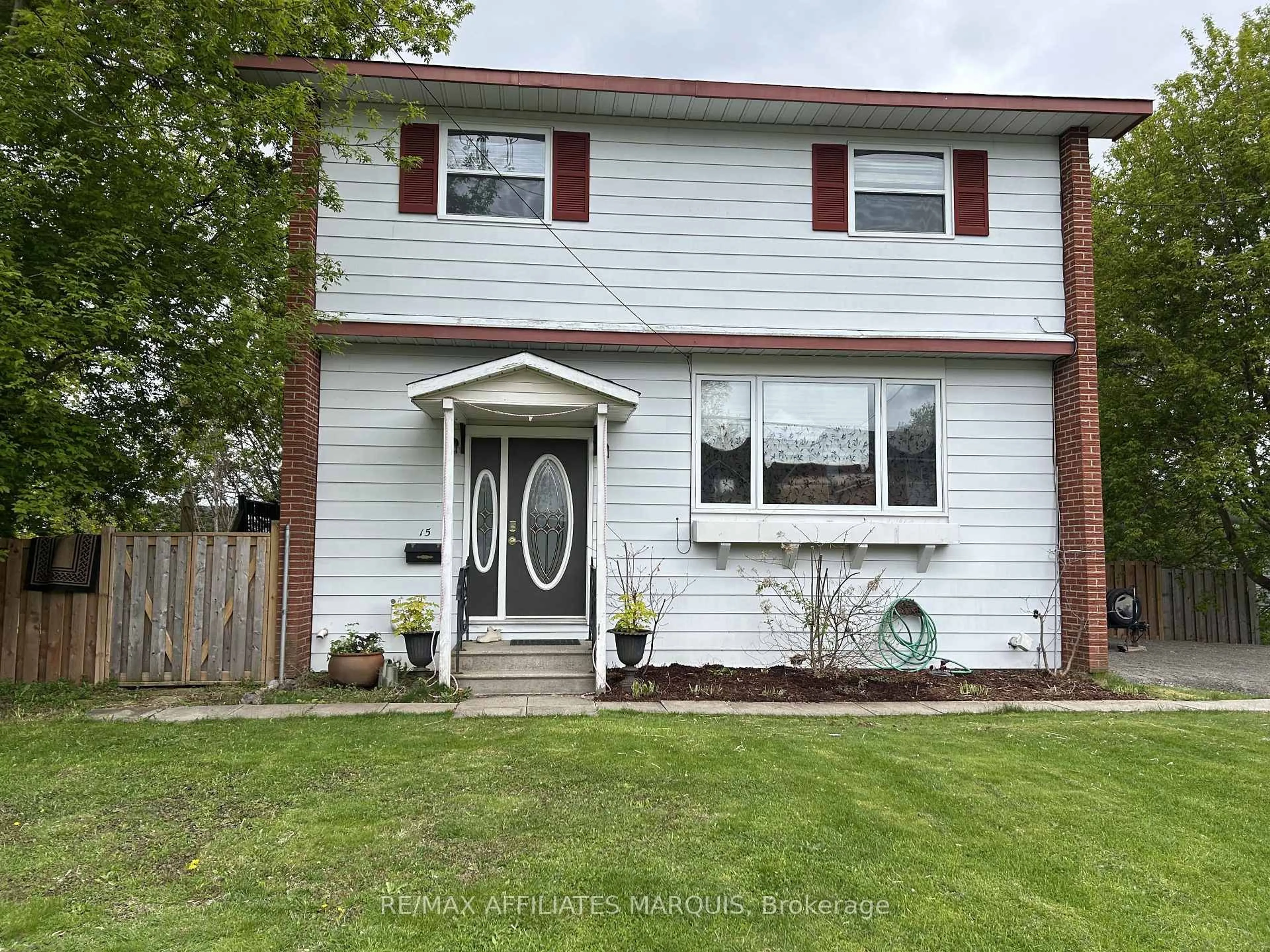 Home with vinyl exterior material, street for 15 Philip St, Smiths Falls Ontario K7A 3L7