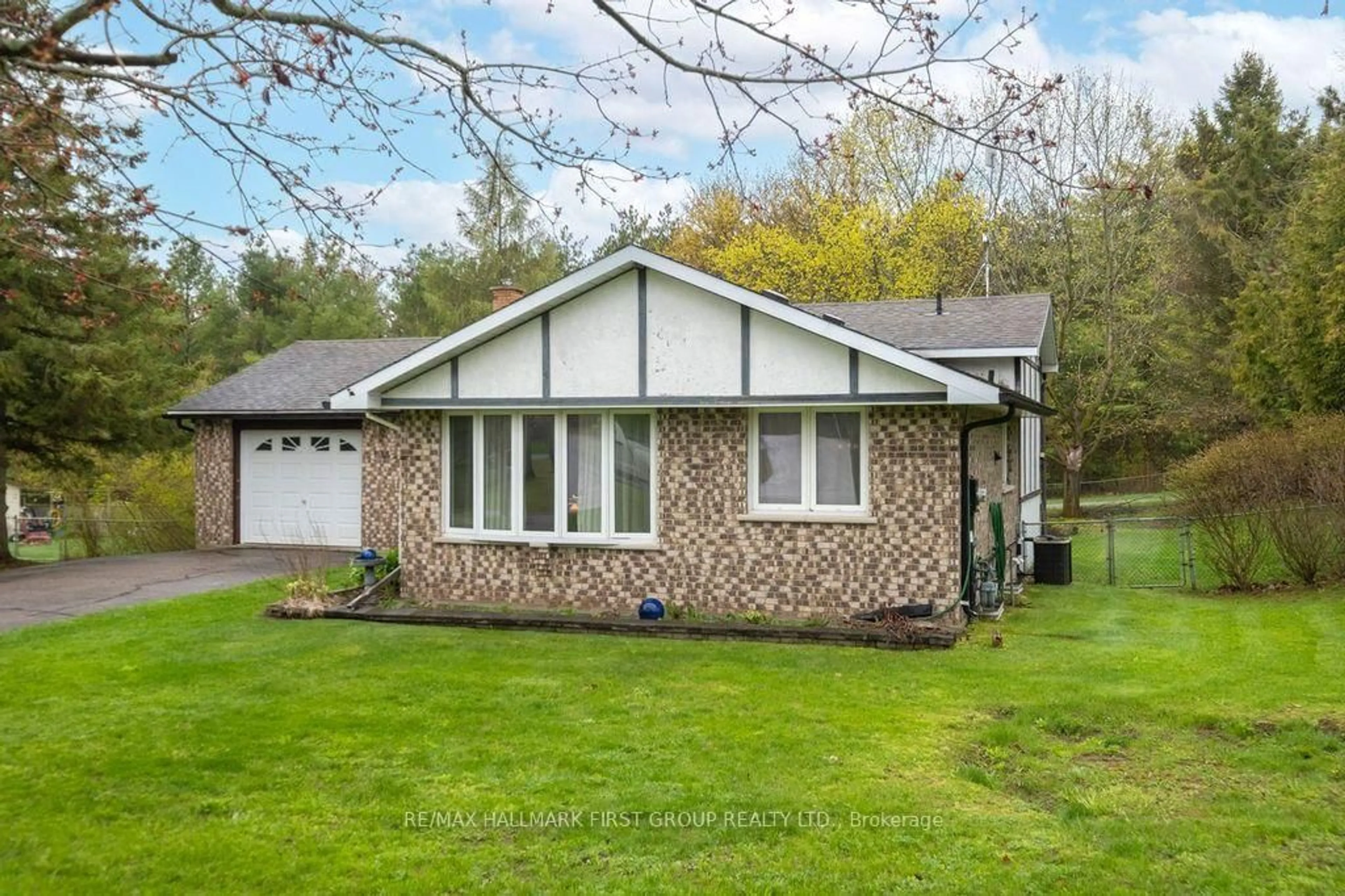 Home with vinyl exterior material, street for 131 Corbett Dr, Kawartha Lakes Ontario L0A 1K0