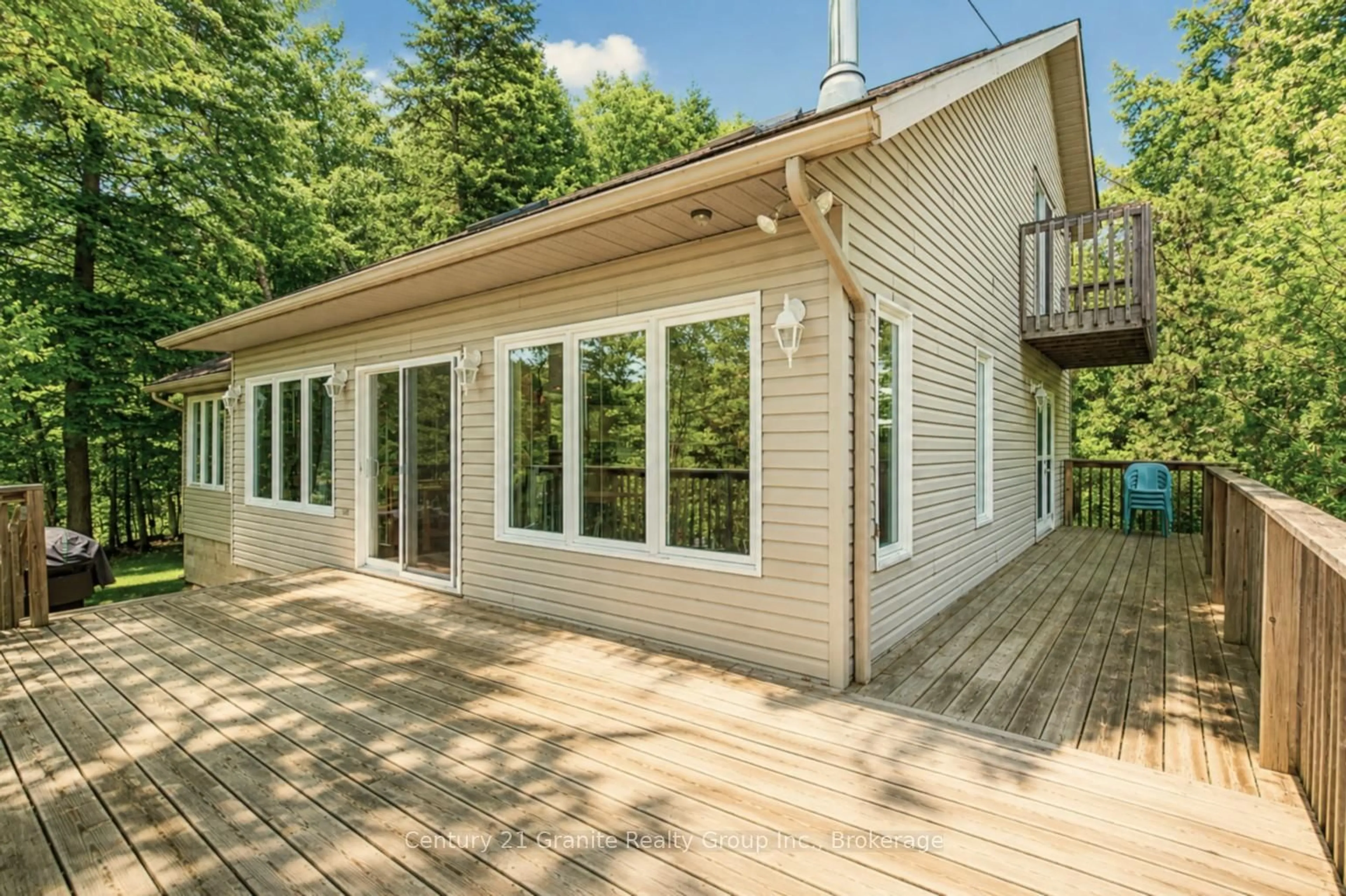 Home with vinyl exterior material, unknown for 1773 Blue Heron Rd, Dysart et al Ontario K0M 1S0
