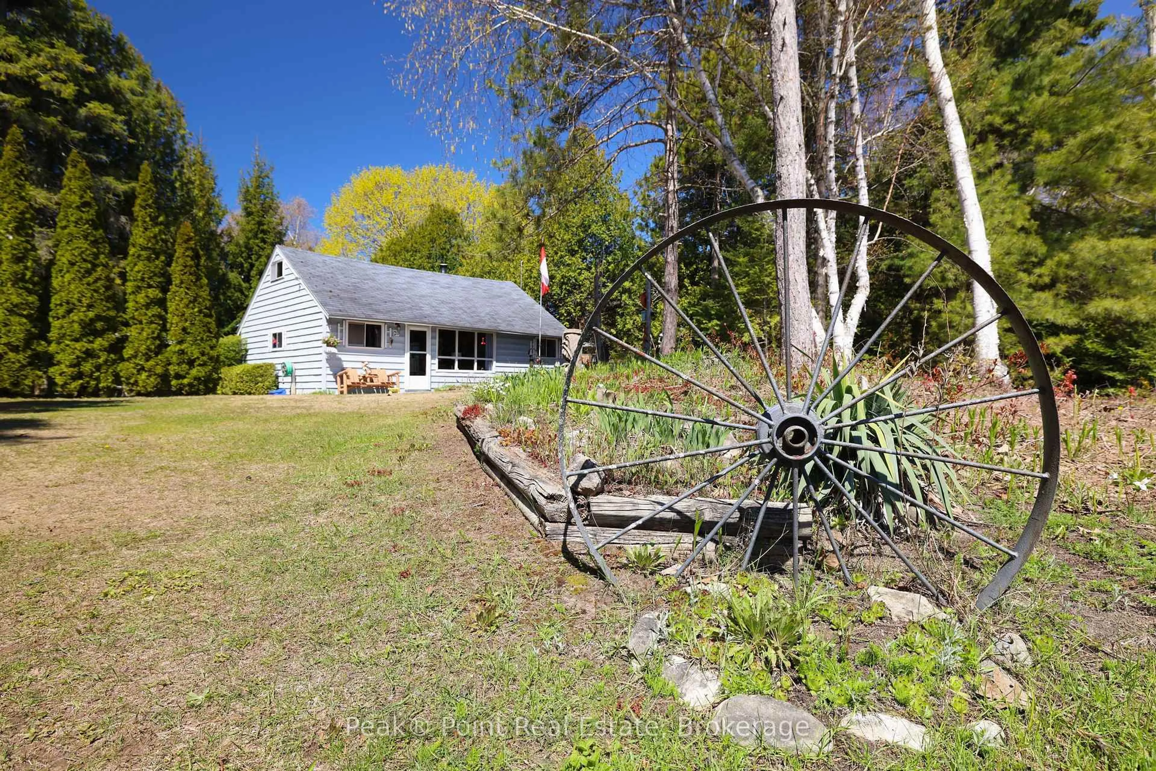 Patio, water/lake/river/ocean view for 20 Clarence Ave, South Bruce Peninsula Ontario N0H 2G0