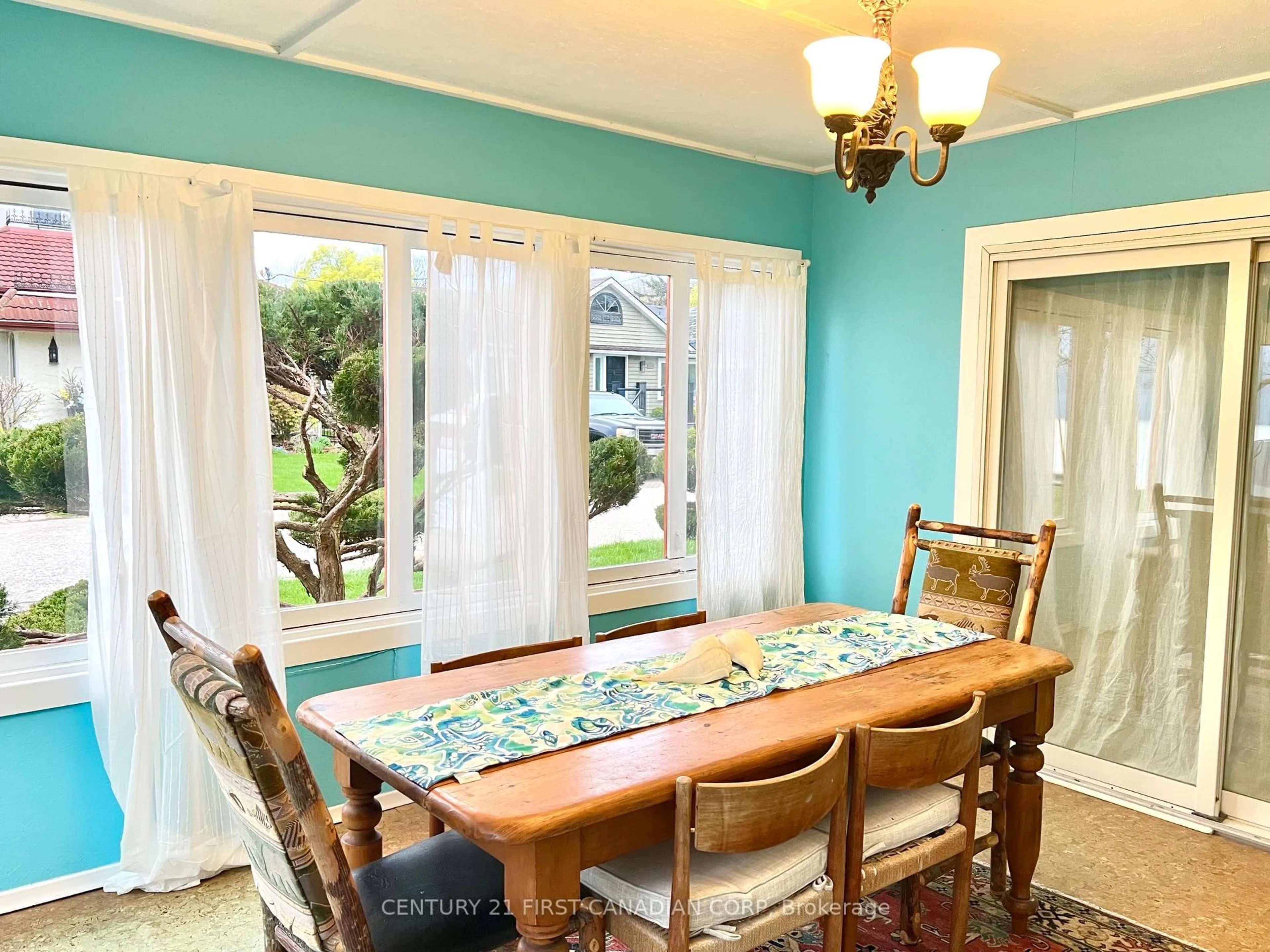Dining room, unknown for 205 Adelaide St, Central Elgin Ontario N5L 1A1