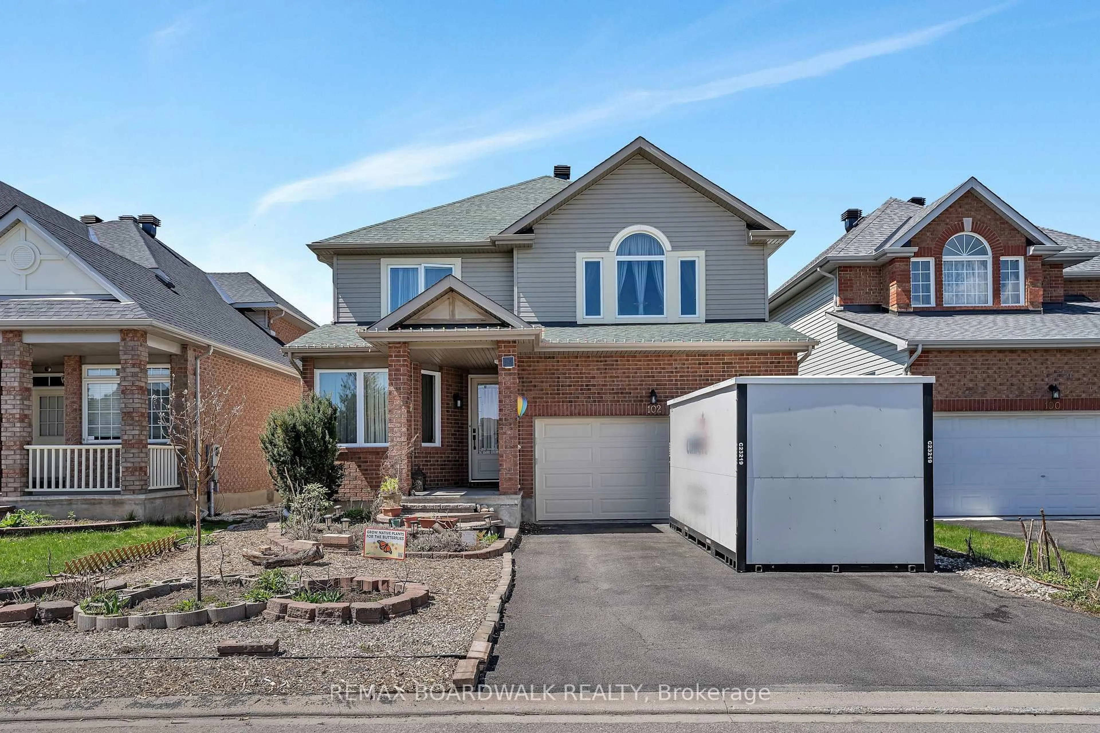 Home with brick exterior material, street for 102 Mosswood Crt, Ottawa Ontario K1V 0N6