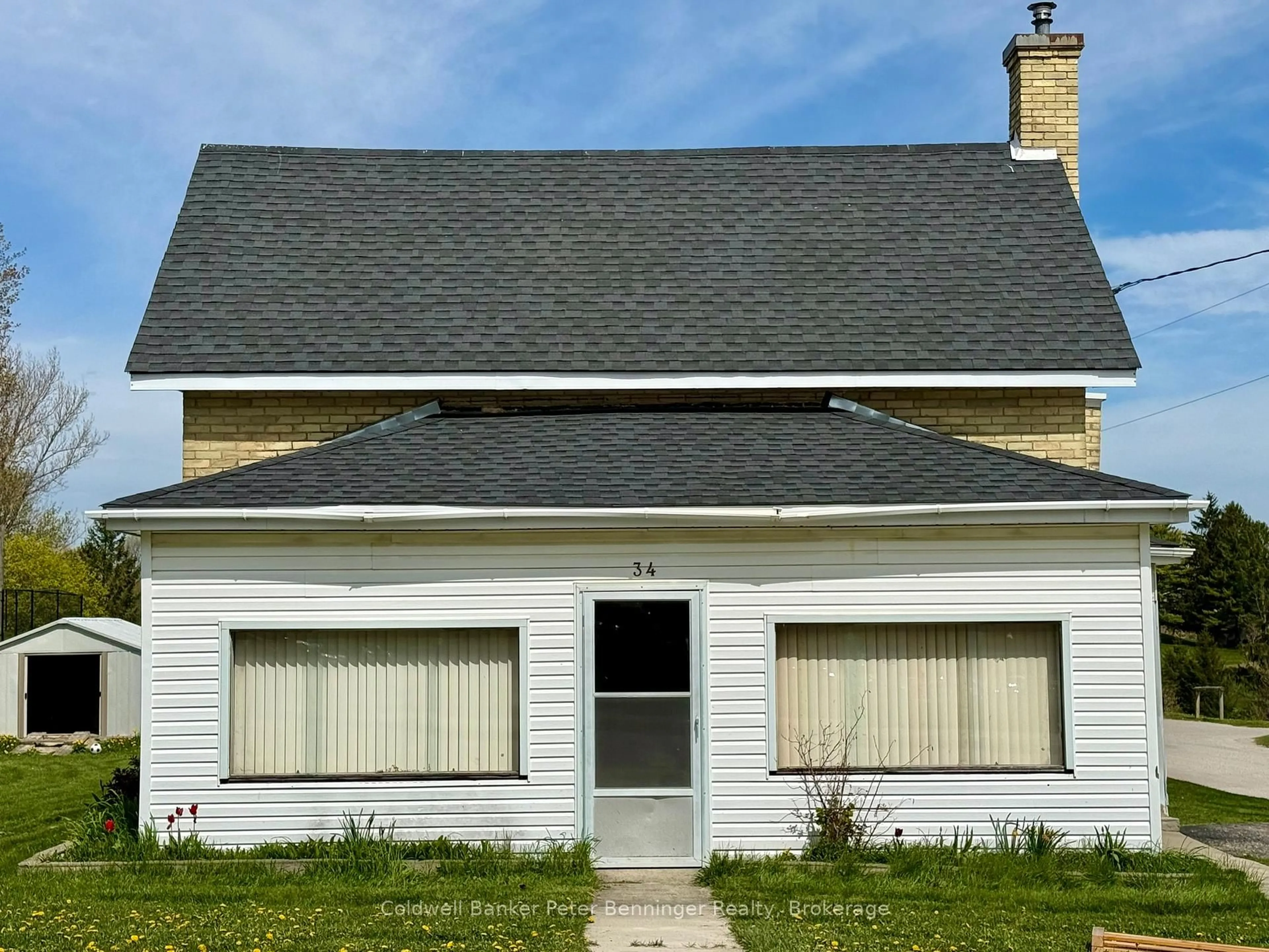 Home with vinyl exterior material, building for 34 McGivern St, Brockton Ontario N0G 2V0