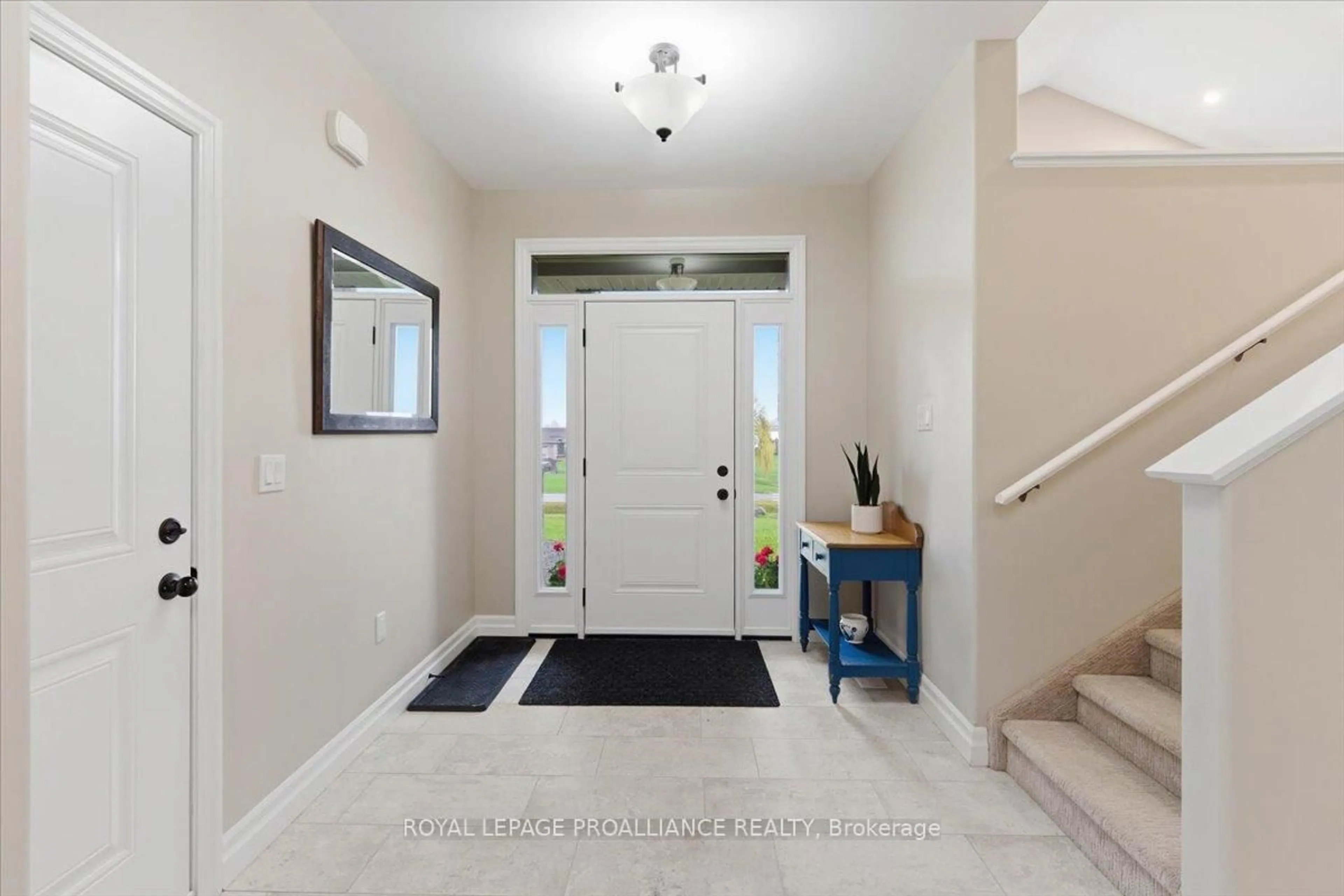 Indoor entryway for 70 Livingwood Cres, Madoc Ontario K0K 2K0