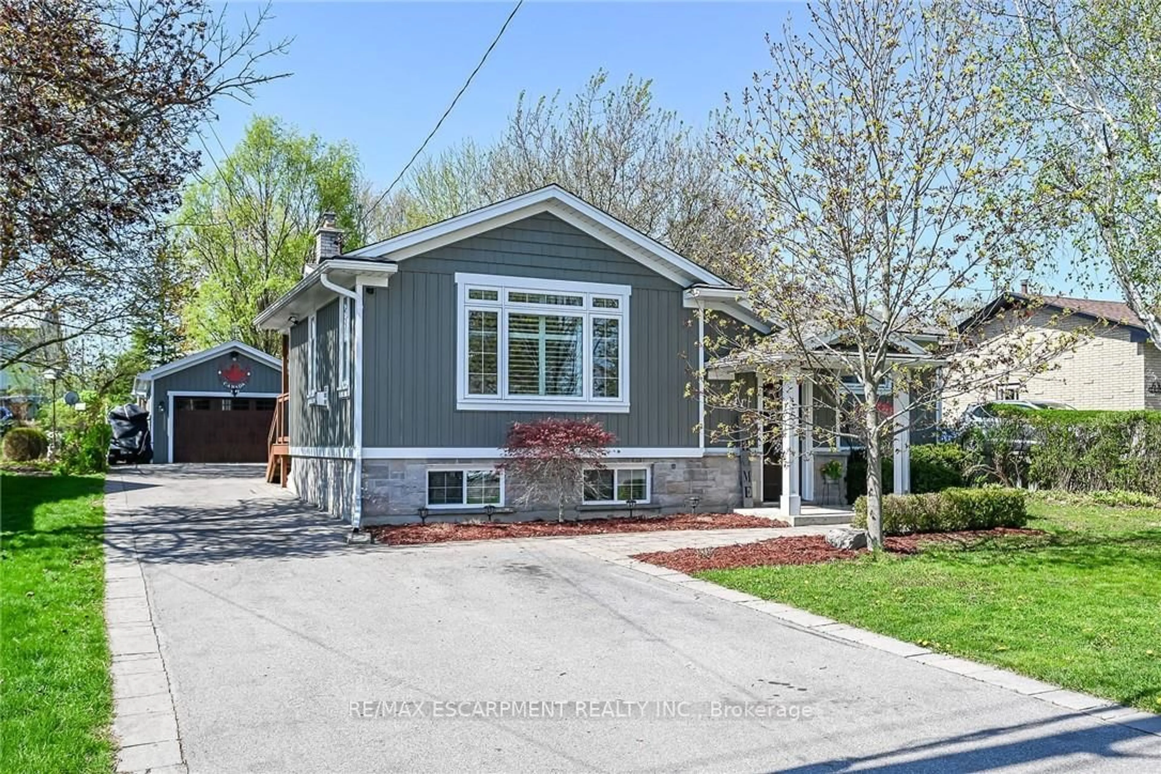 Home with brick exterior material, street for 41 Fife St, Haldimand Ontario N3W 1J1