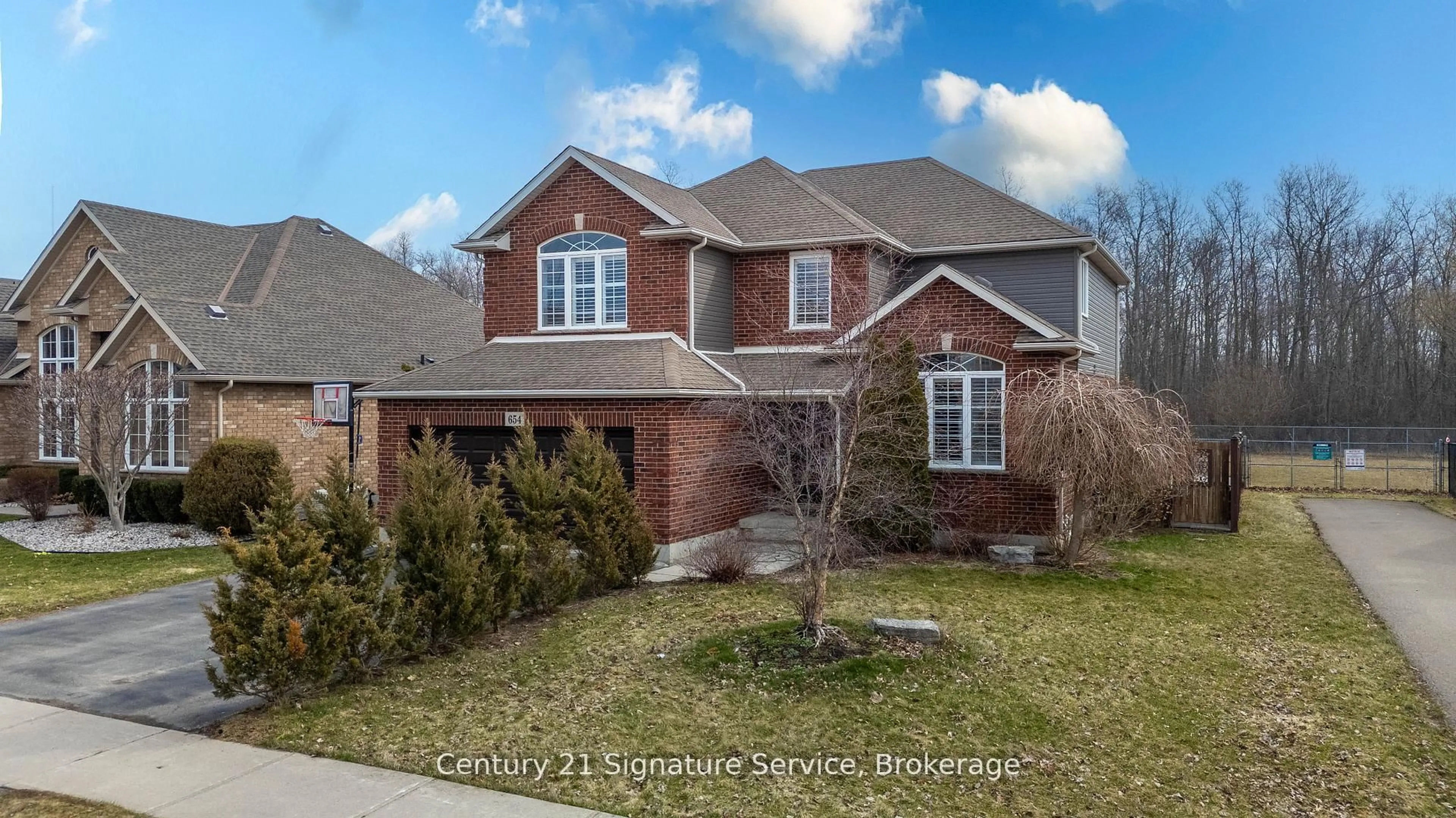 Home with brick exterior material, street for 654 Brian St, Fort Erie Ontario L2A 6W2