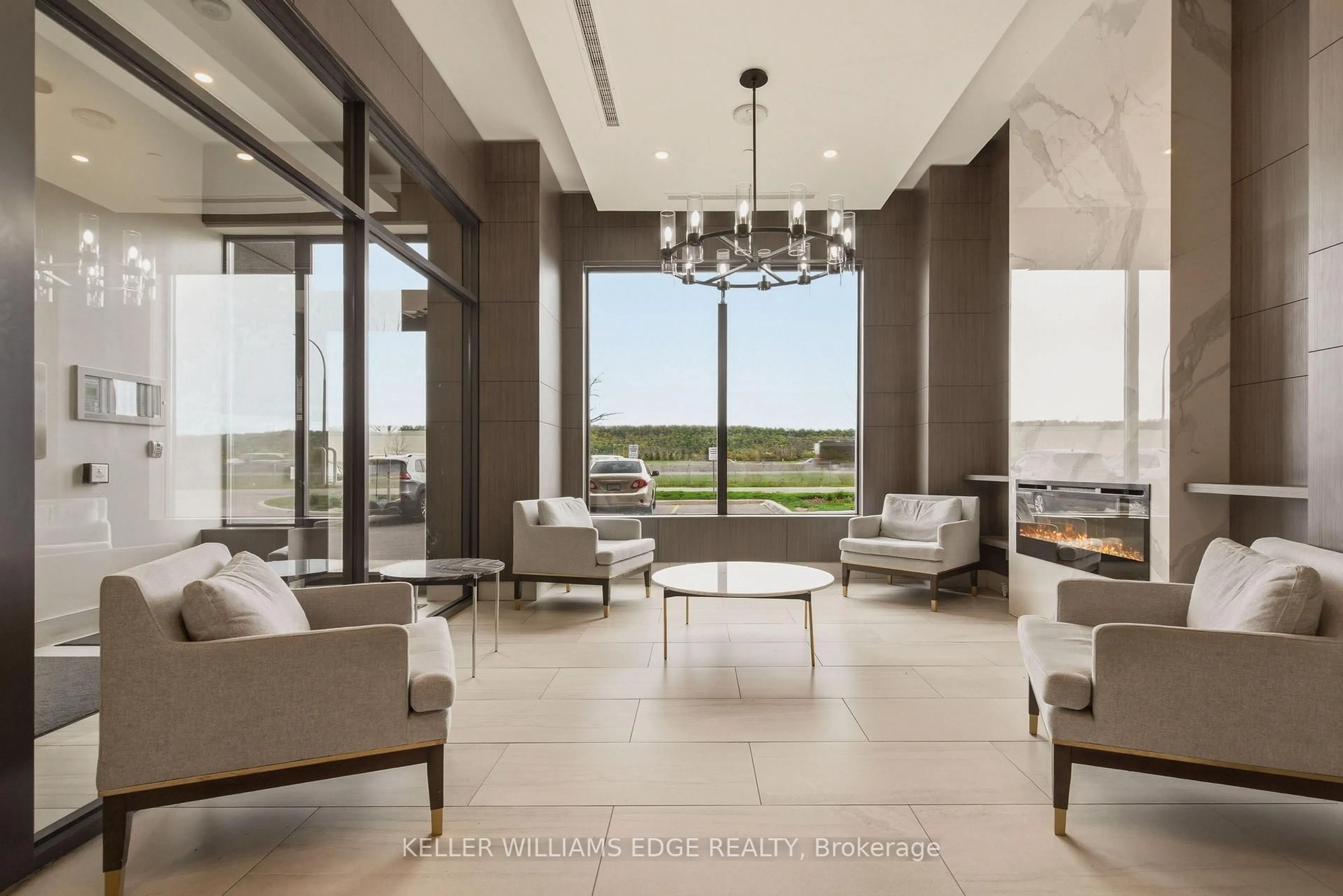 Lobby for 550 North Service Rd #311, Grimsby Ontario L3M 4E8