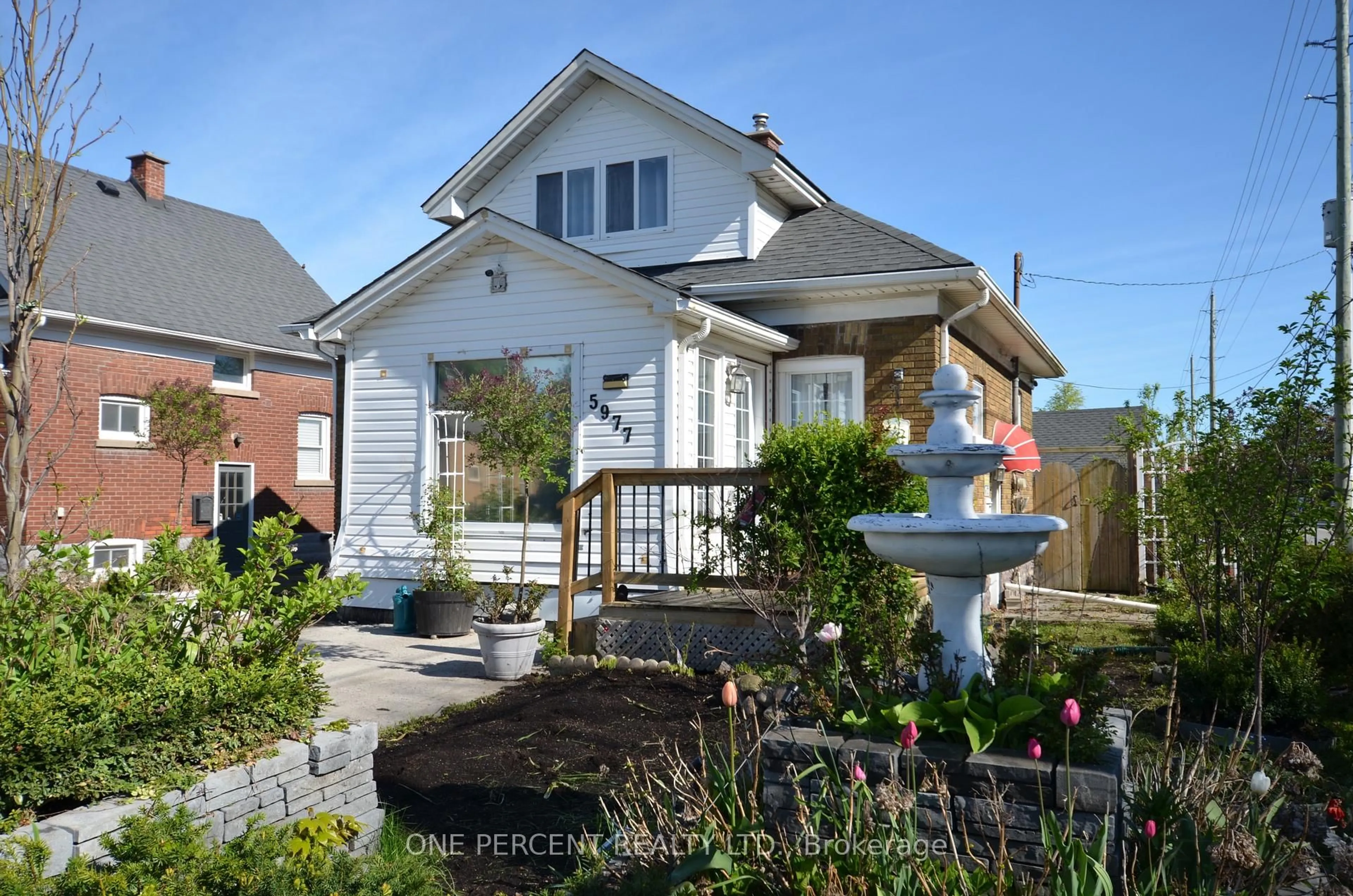 Home with brick exterior material, street for 5977 Saint Marys Ave, Niagara Falls Ontario L2J 1B8