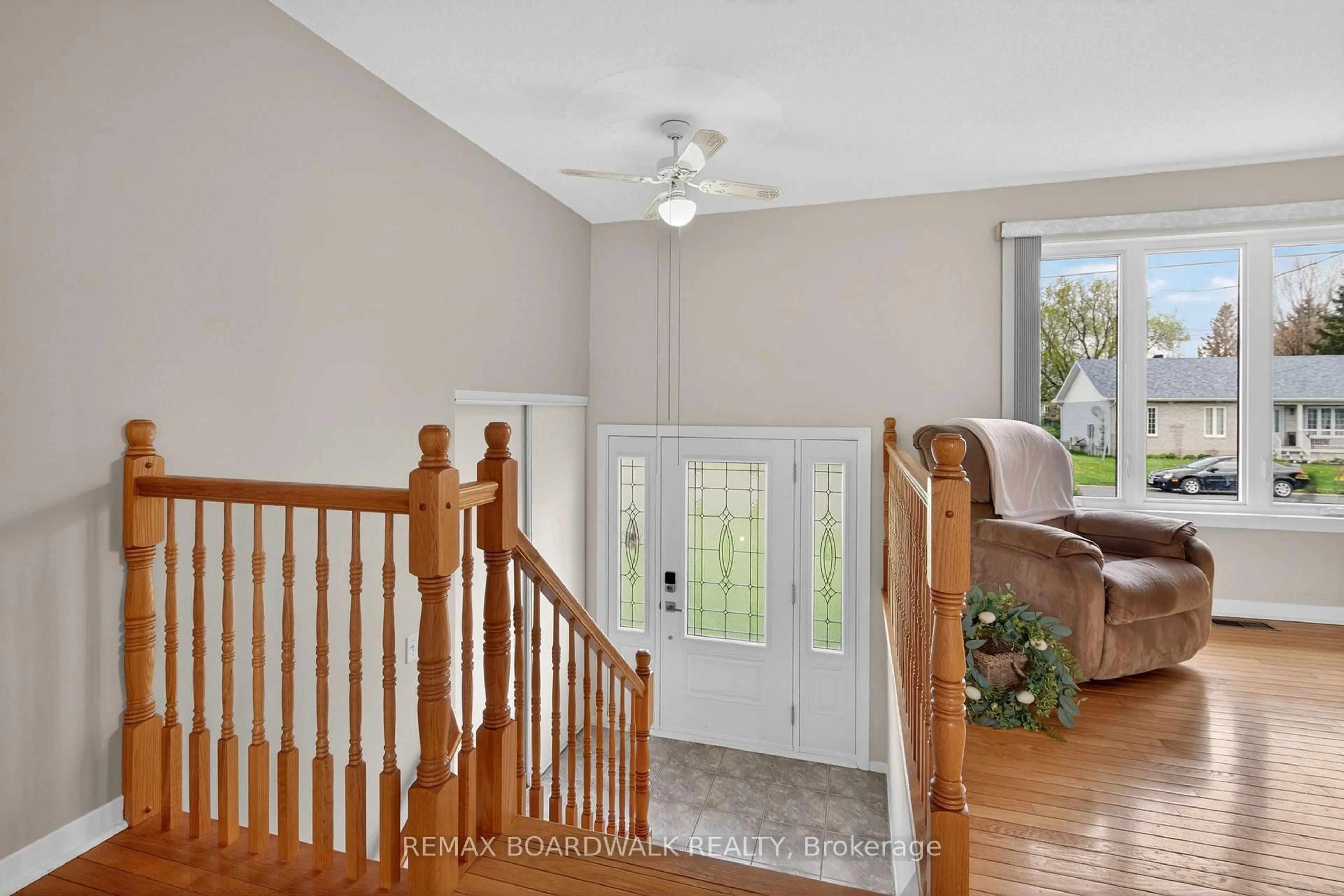 Indoor entryway for 14 Albert St, Casselman Ontario K0A 1M0