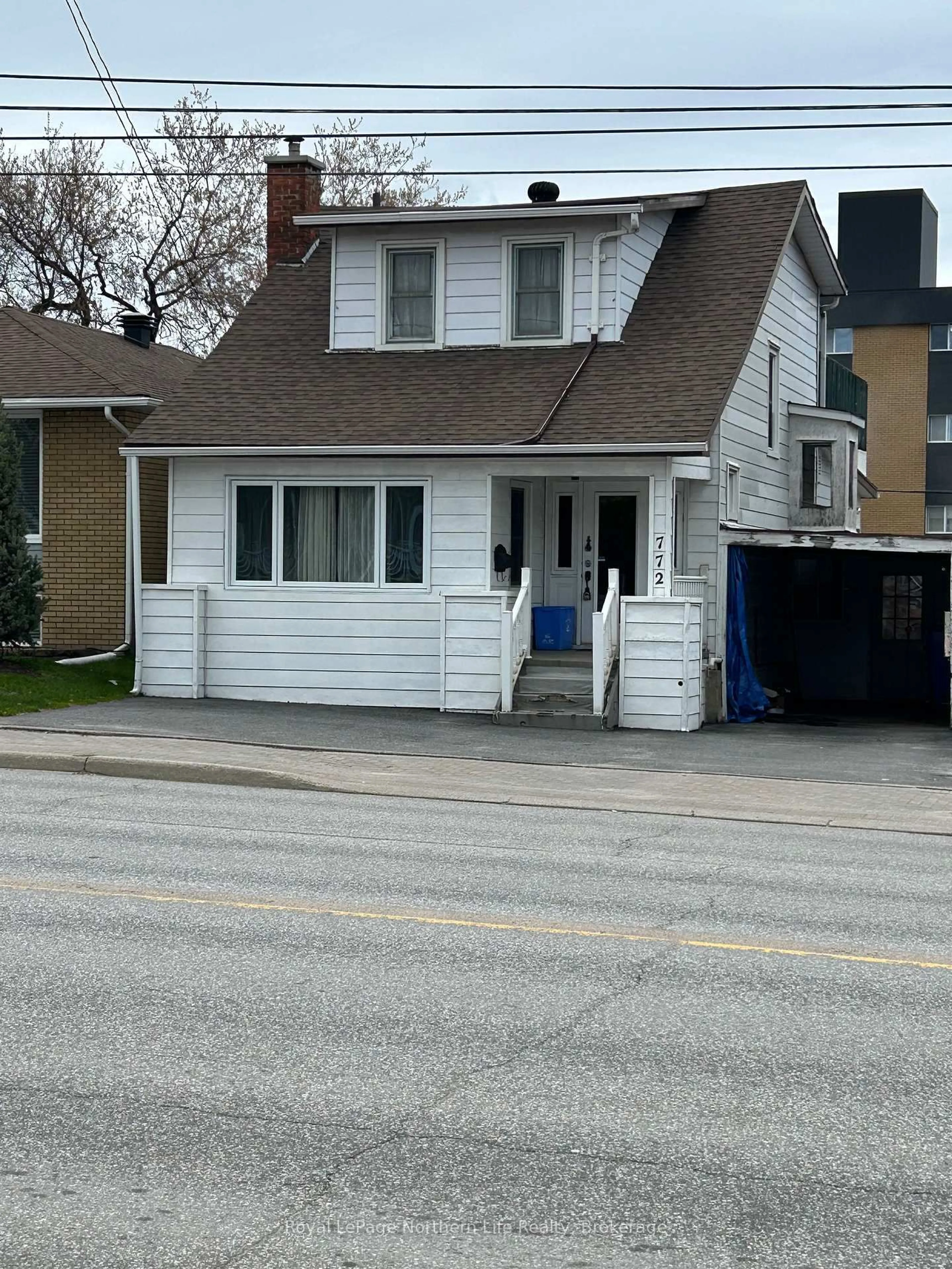 Unknown for 772 Algonquin Ave, North Bay Ontario P1B 4X2
