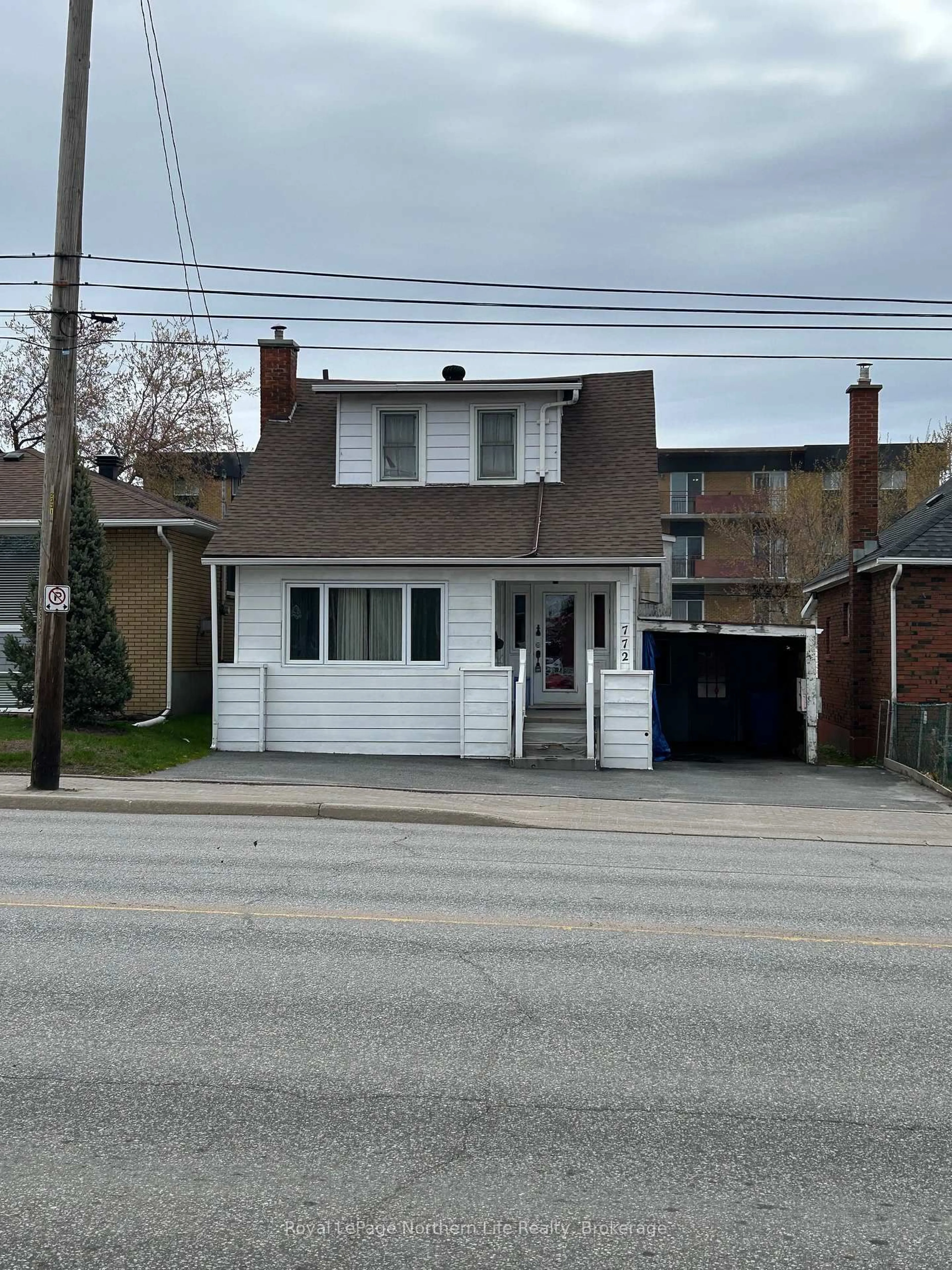 Unknown for 772 Algonquin Ave, North Bay Ontario P1B 4X2