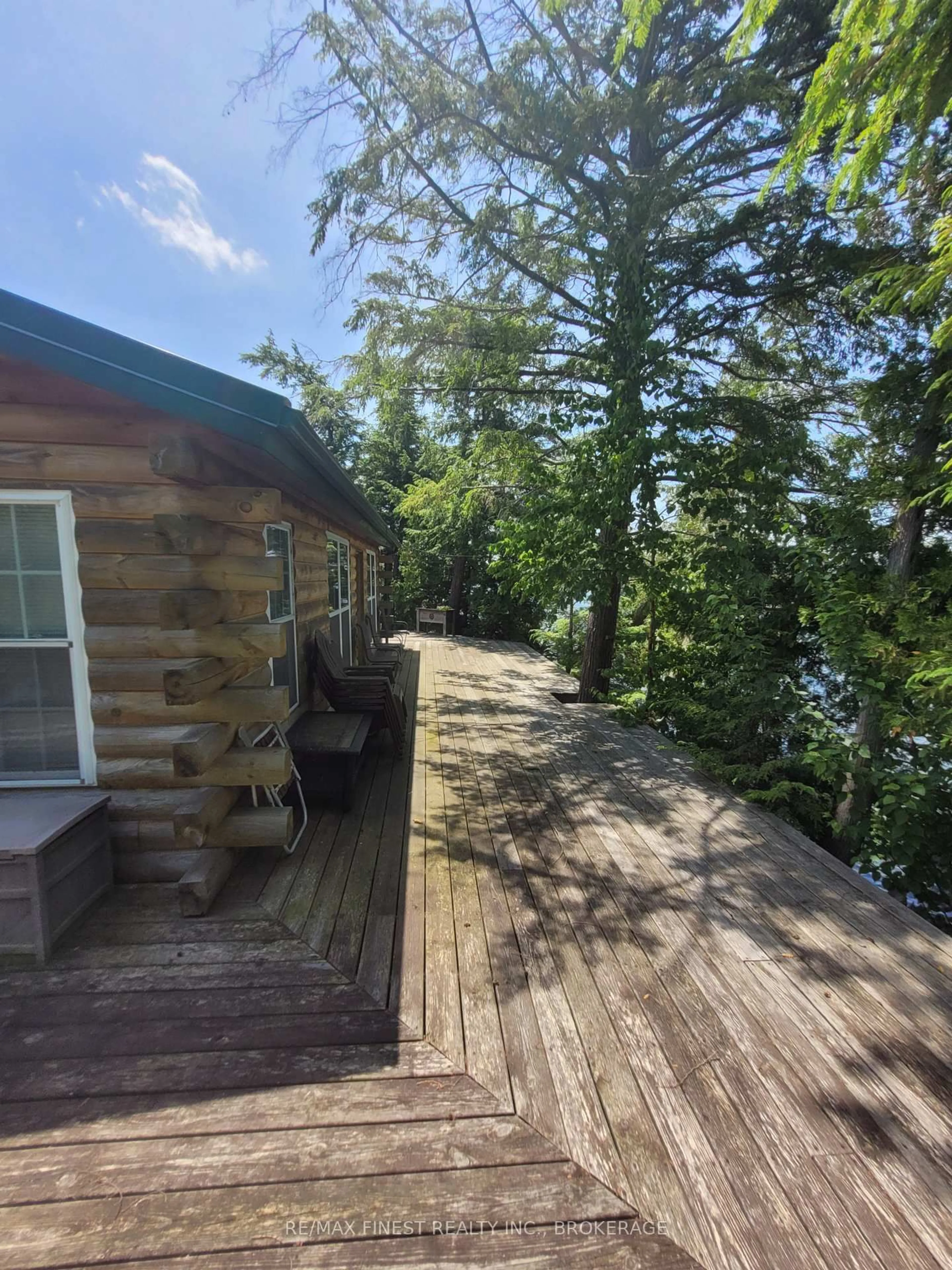 A pic from outside/outdoor area/front of a property/back of a property/a pic from drone, unknown for 128 Island, Rideau Lakes Ontario K0G 1V0