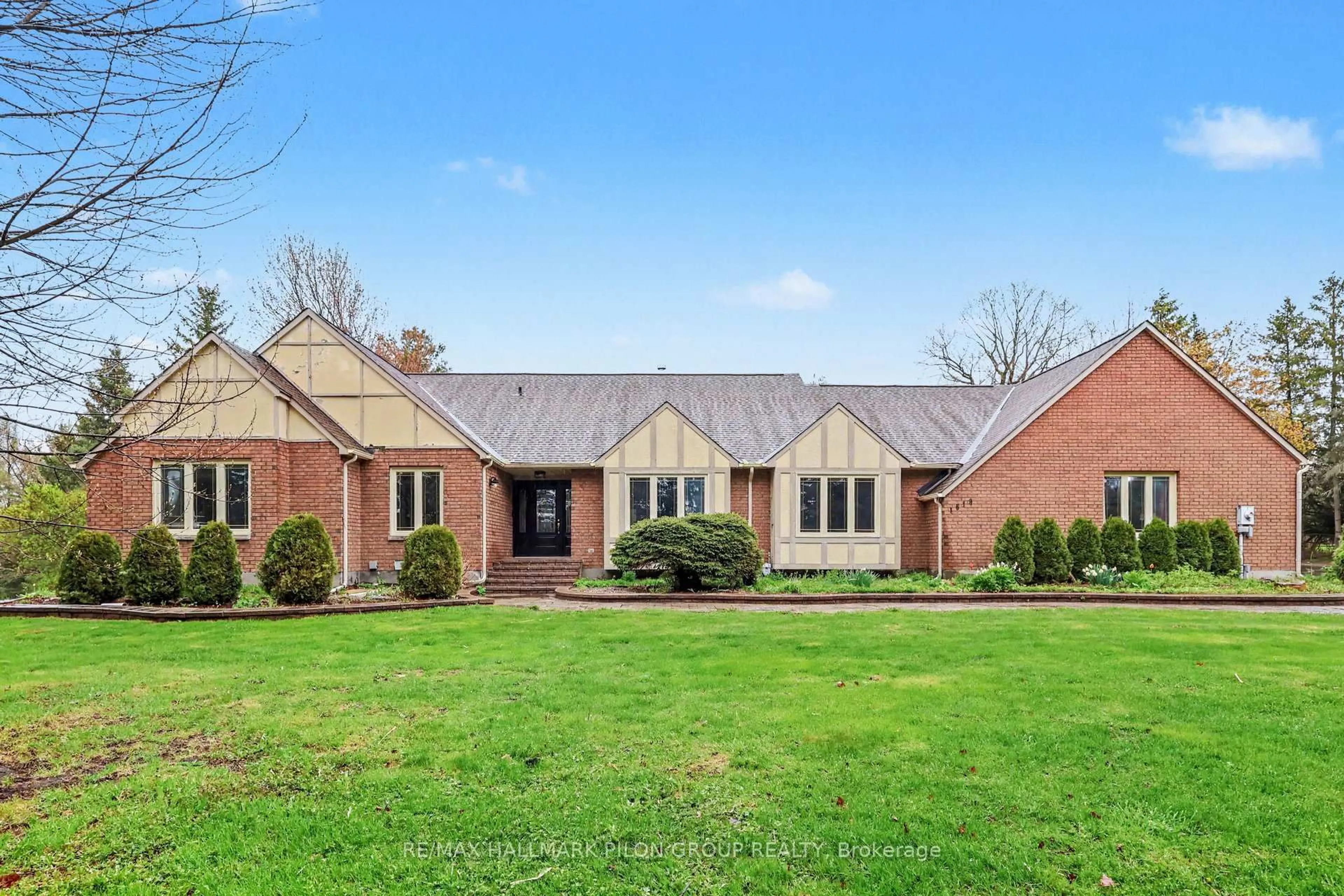 Home with brick exterior material, unknown for 1619 Sequoia Dr, Ottawa Ontario K4C 1C2
