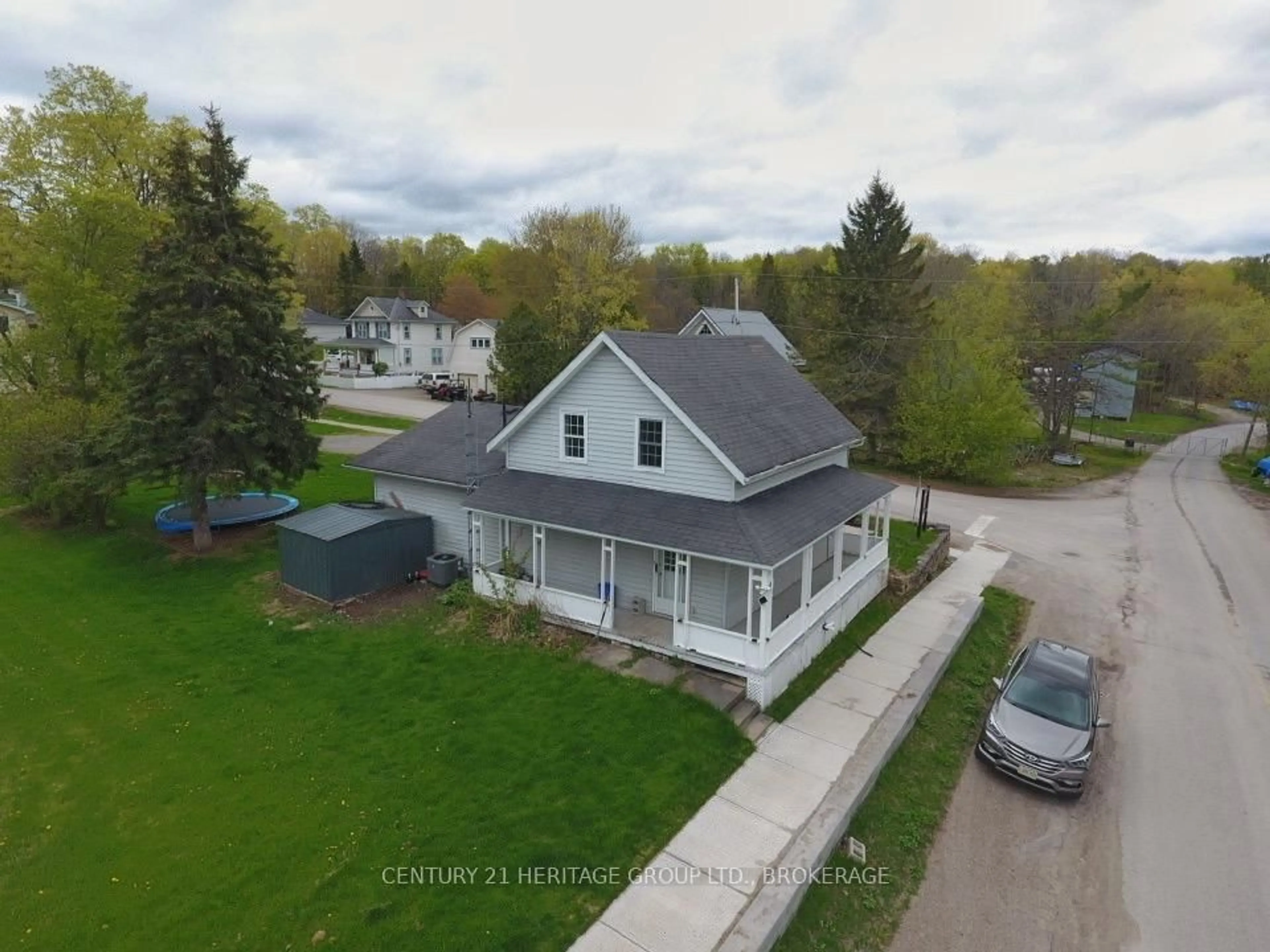 A pic from outside/outdoor area/front of a property/back of a property/a pic from drone, street for 4 Water St, Rideau Lakes Ontario K0G 1V0